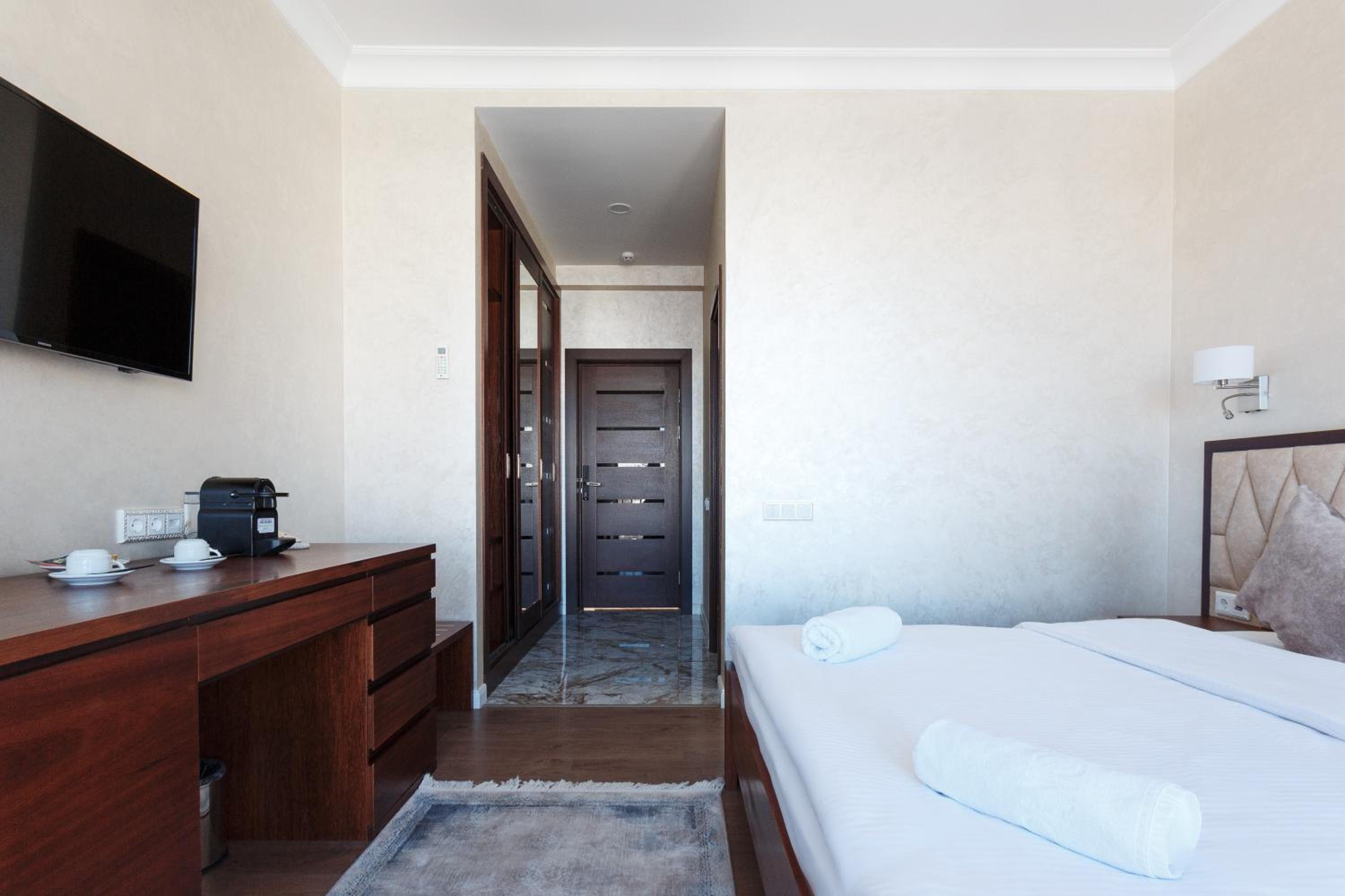 Business Double Room with Gym Access photo 3