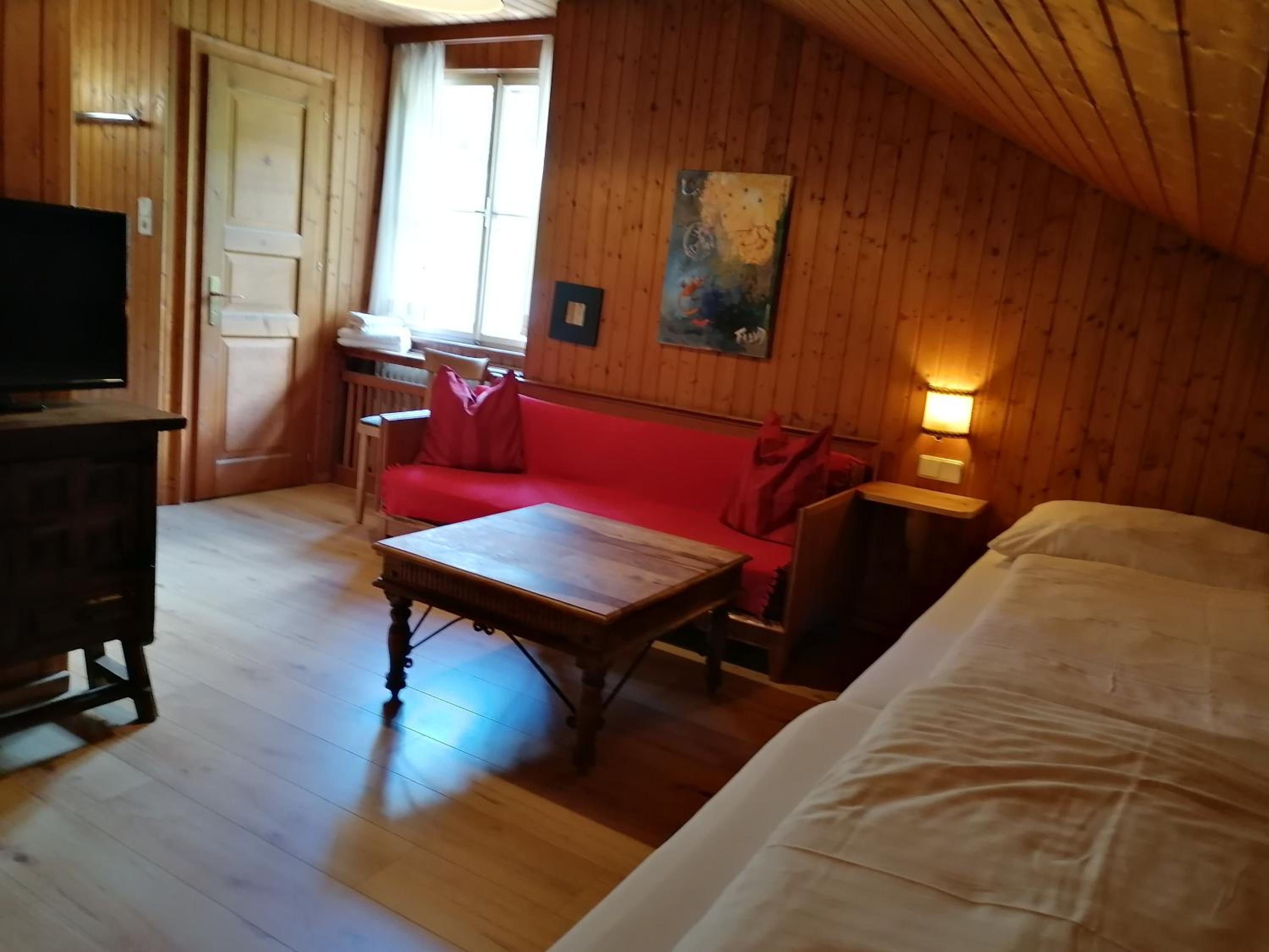 Economy Twin Room photo 1