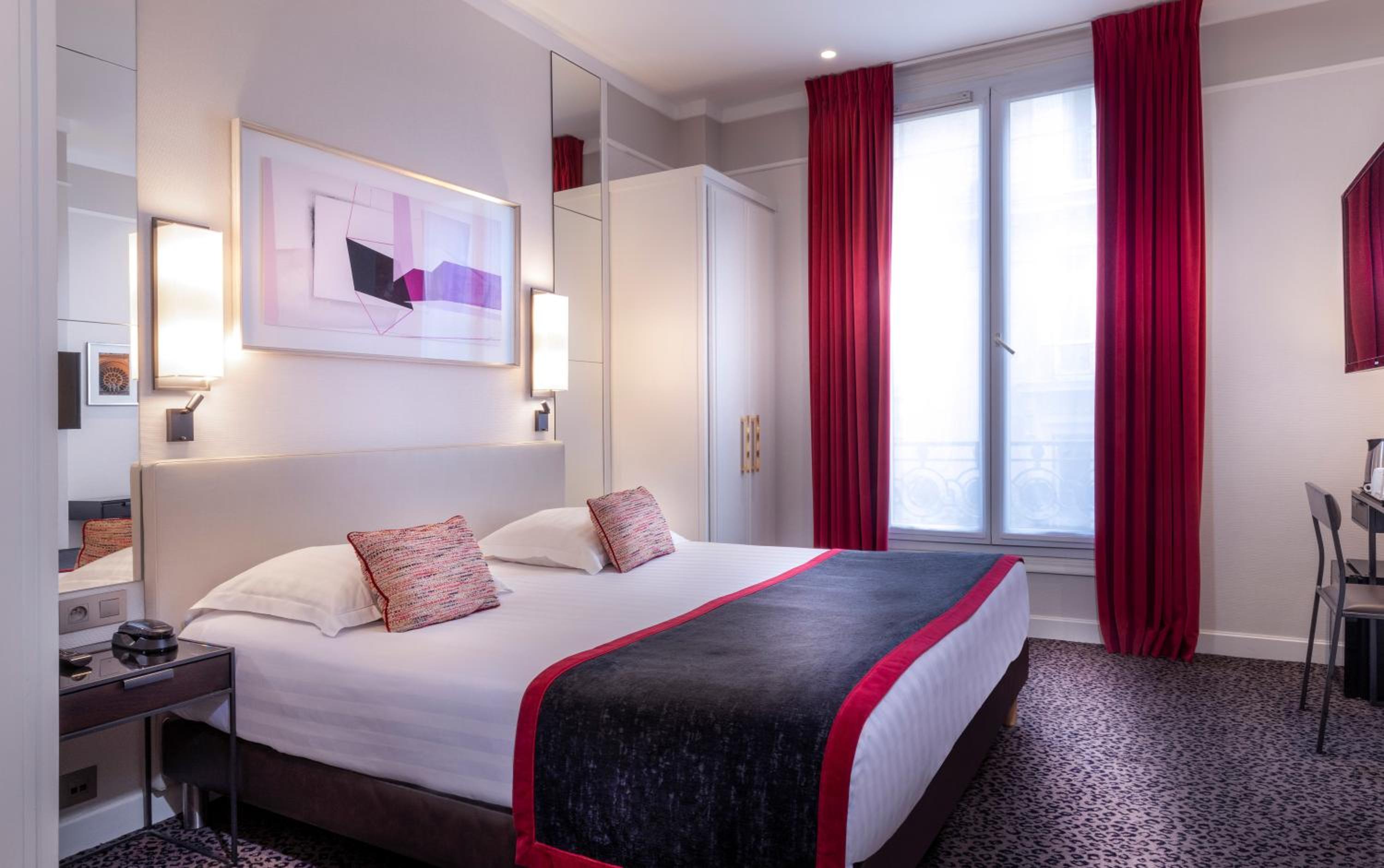 Superior Room with Bath photo 2