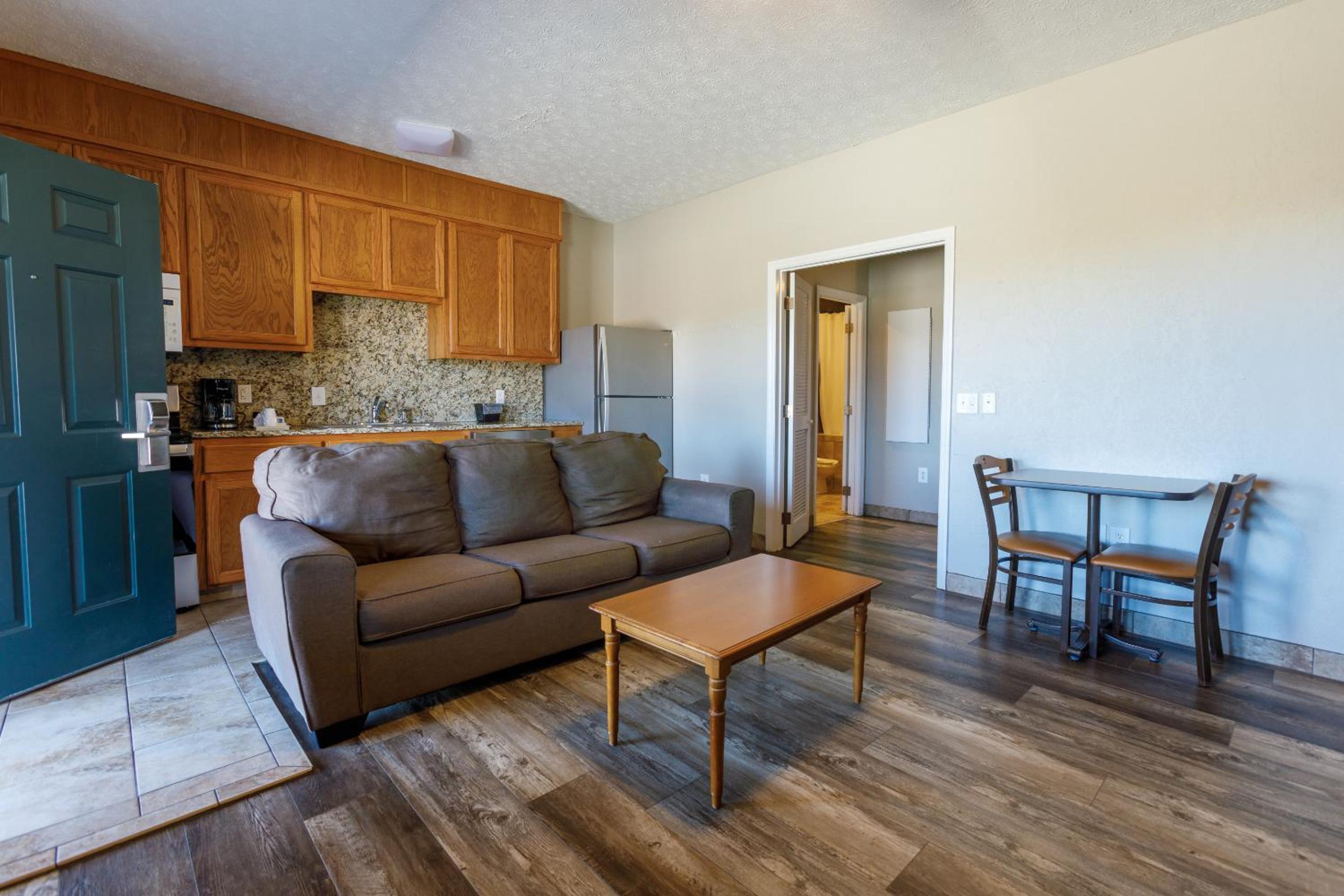 Deluxe Suite with Spa Bath