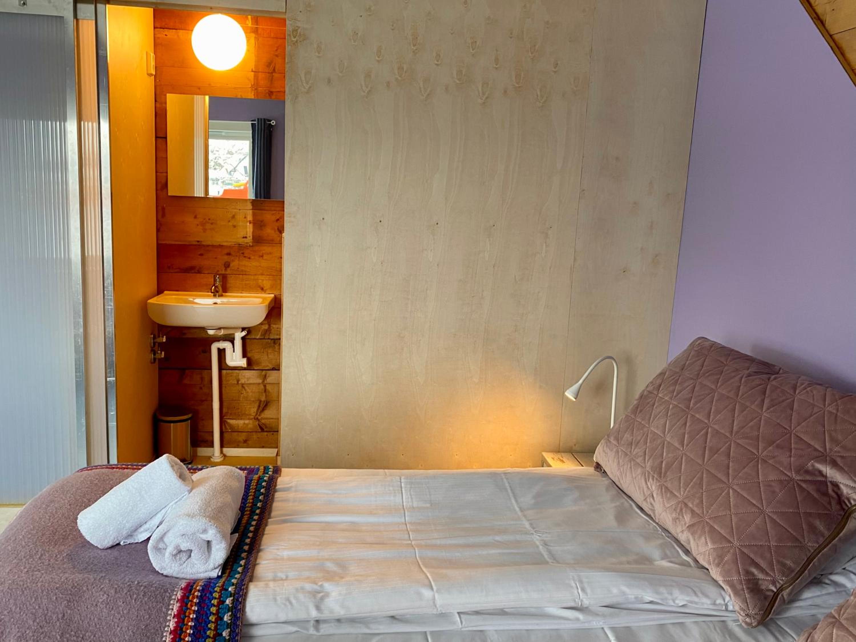Deluxe Double Room with Sea View - Photo 4