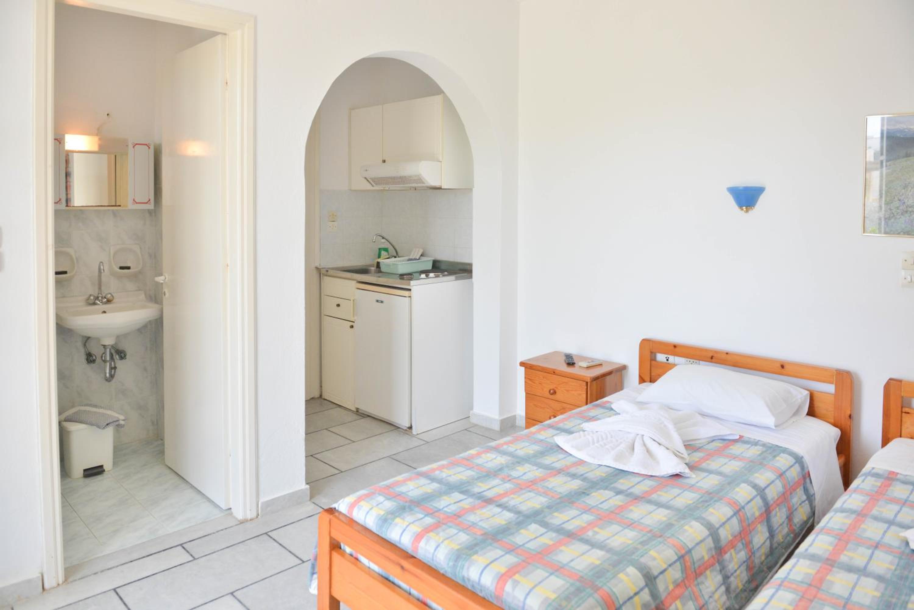 Standard Twin Room with Garden View