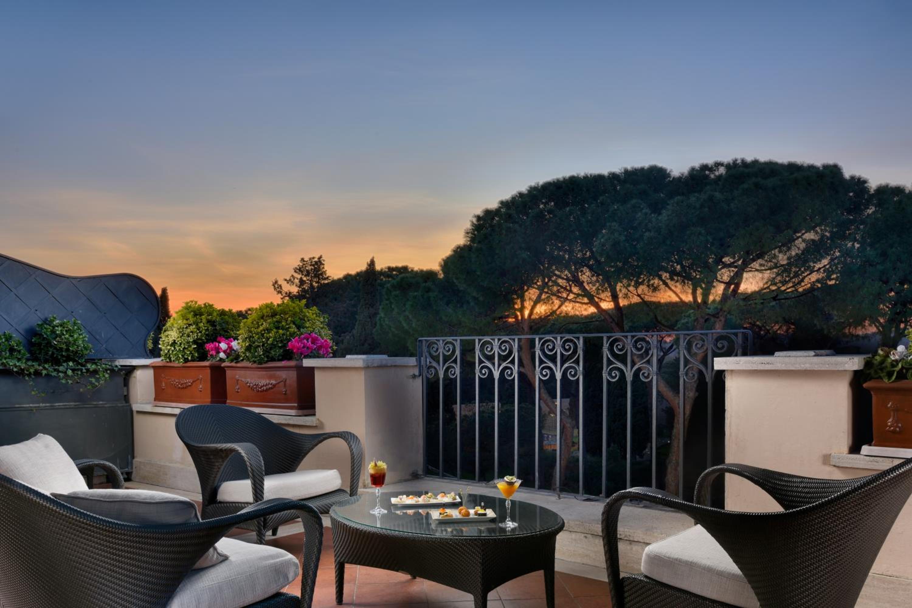 Terrace Jacuzzi Suite