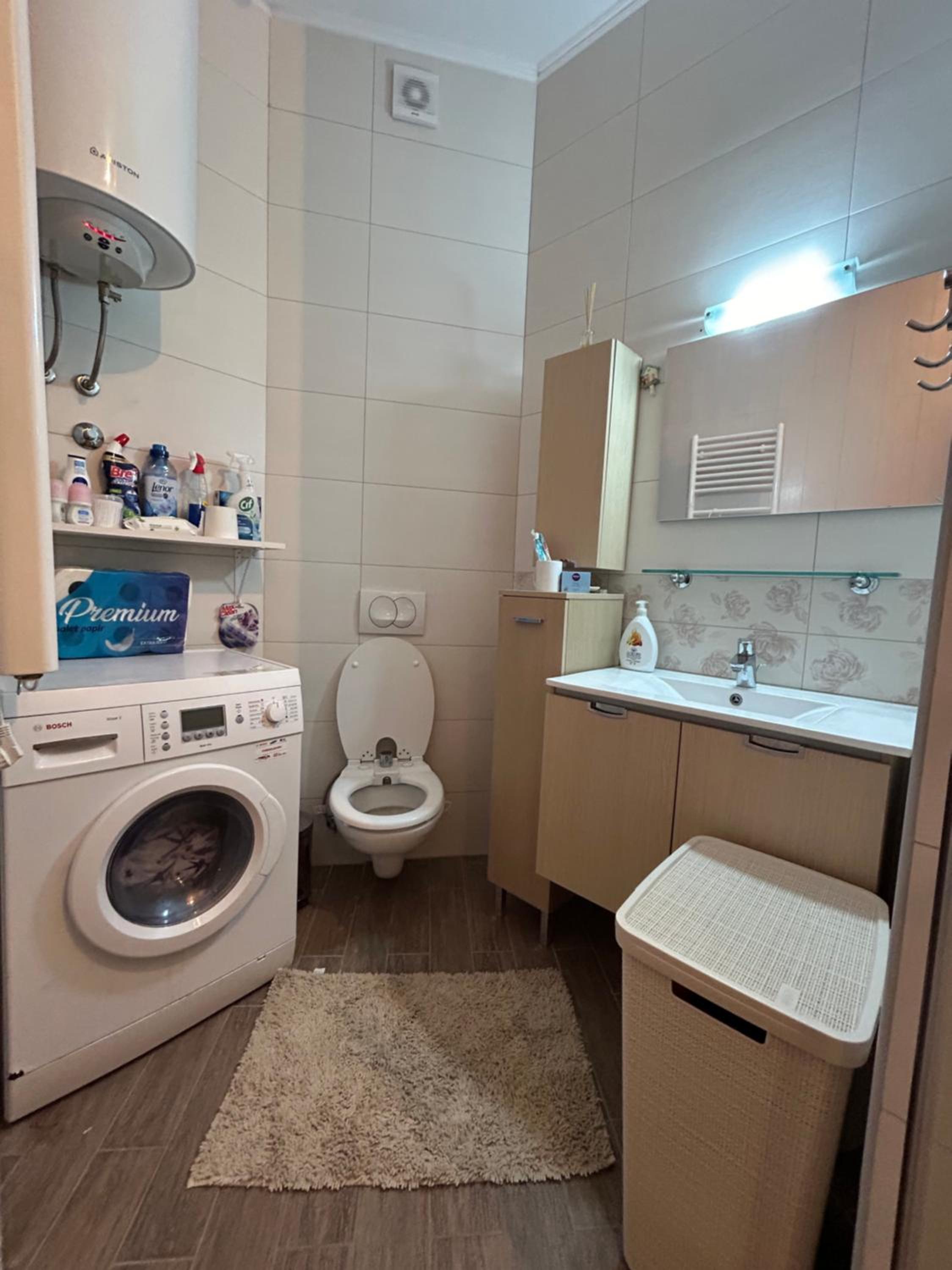 One-Bedroom Apartment photo 3