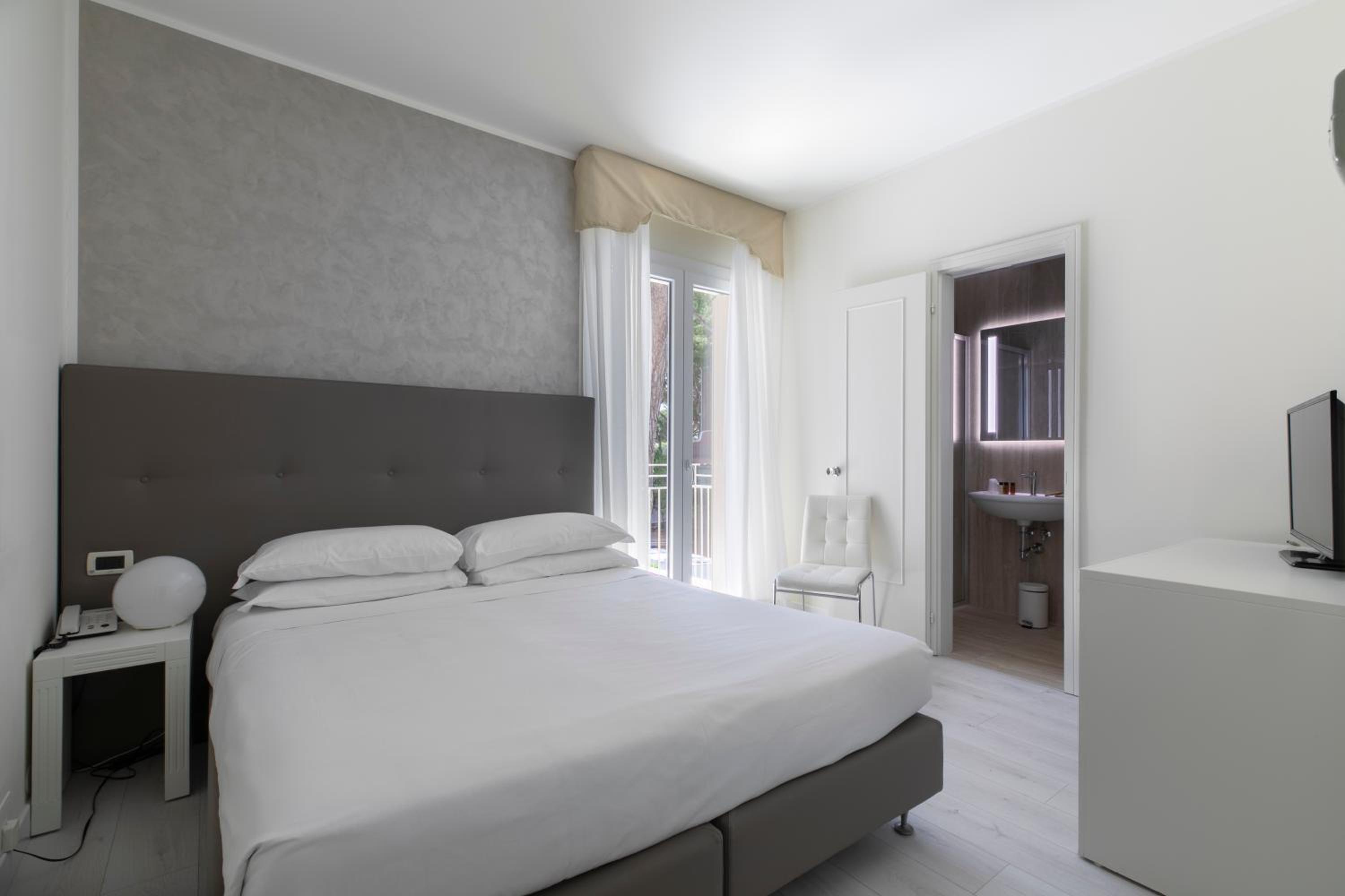 Classic Double or Twin Room