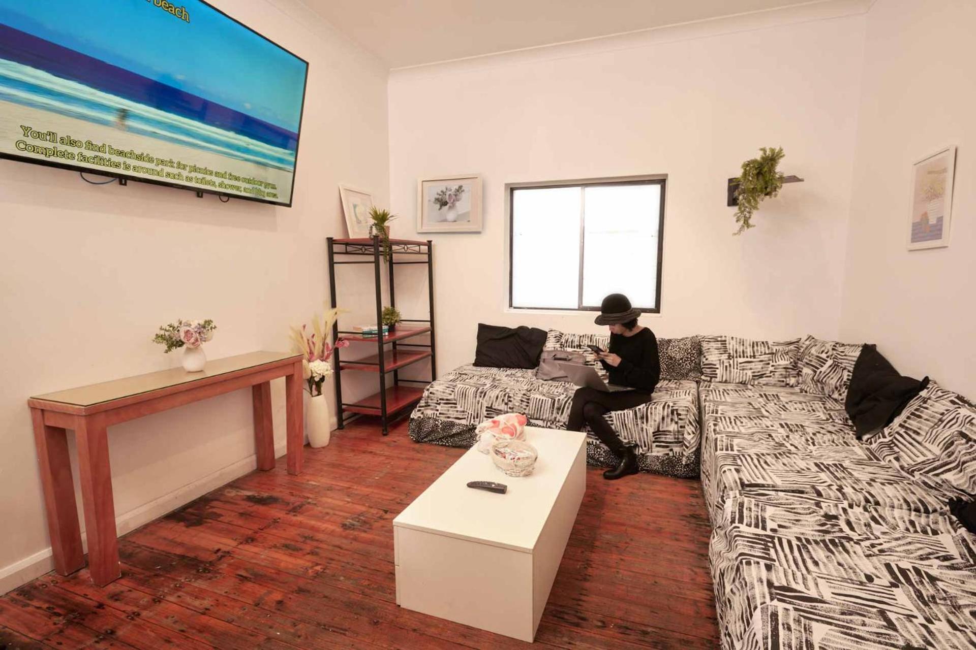 Bed in 6 Bed Mix Dormitory (18-35 age only) photo 2