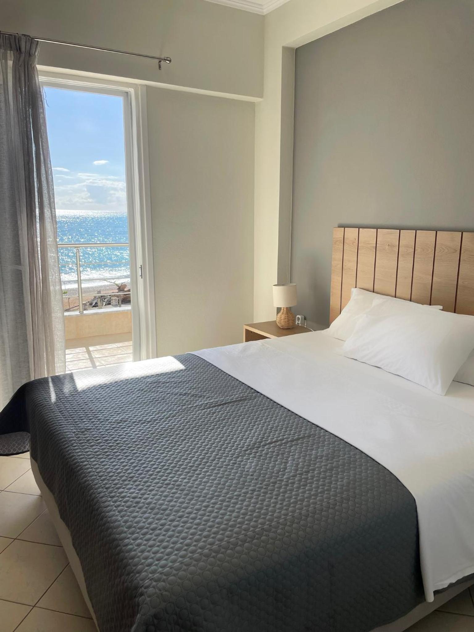 Double Room With Balcony And Sea View