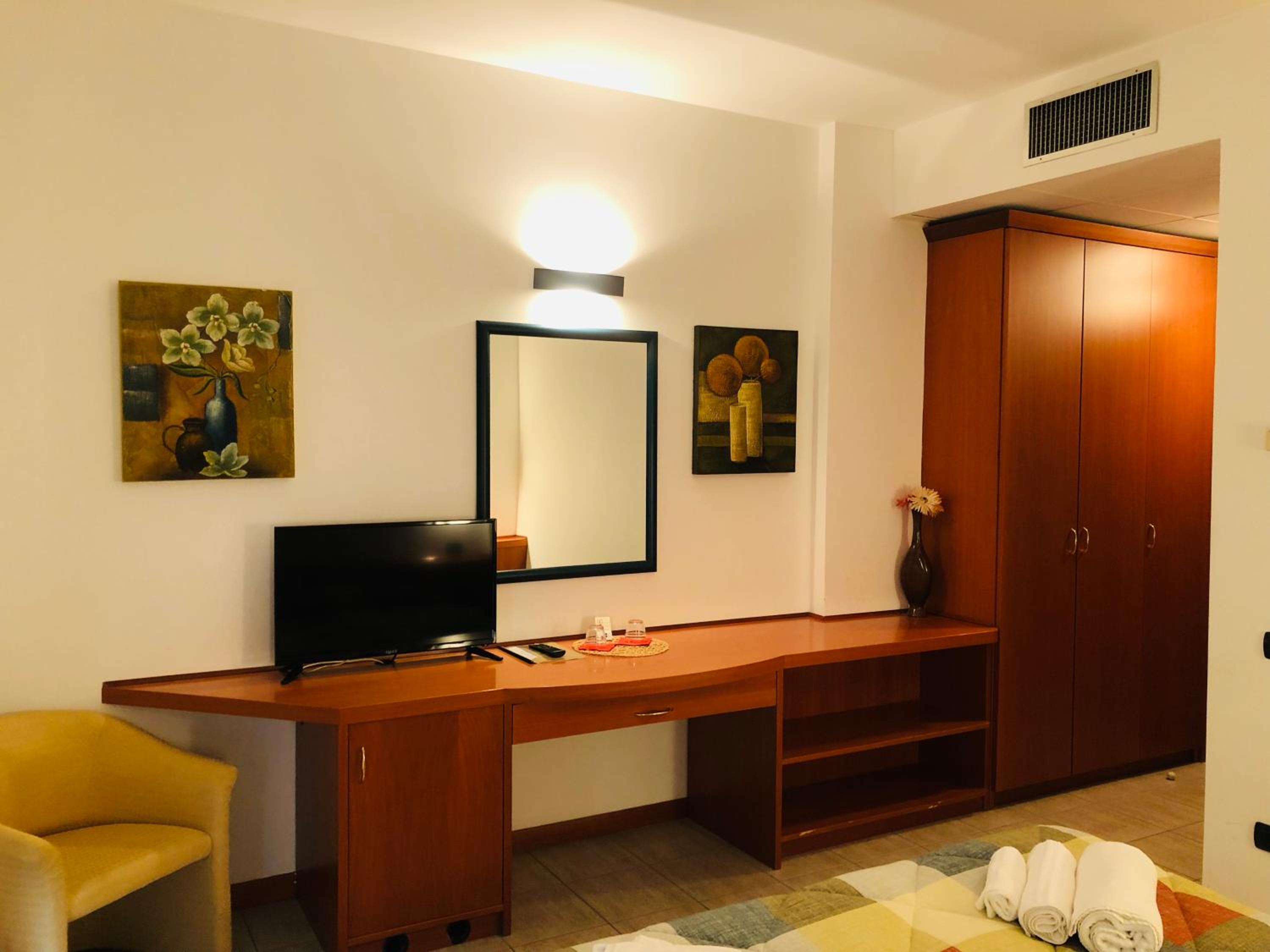 Double or Twin Room photo 1