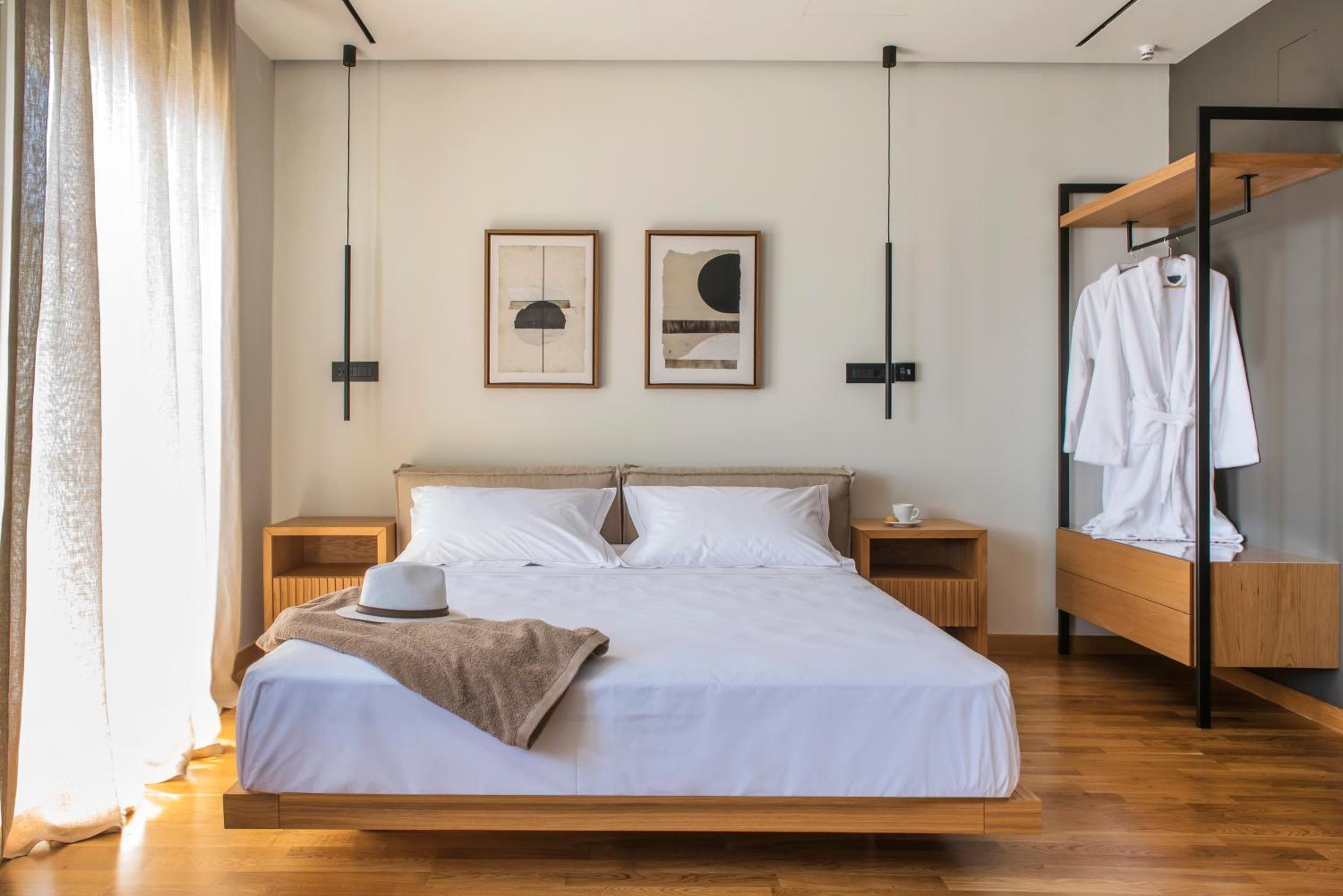 Queen Suite with Sea View