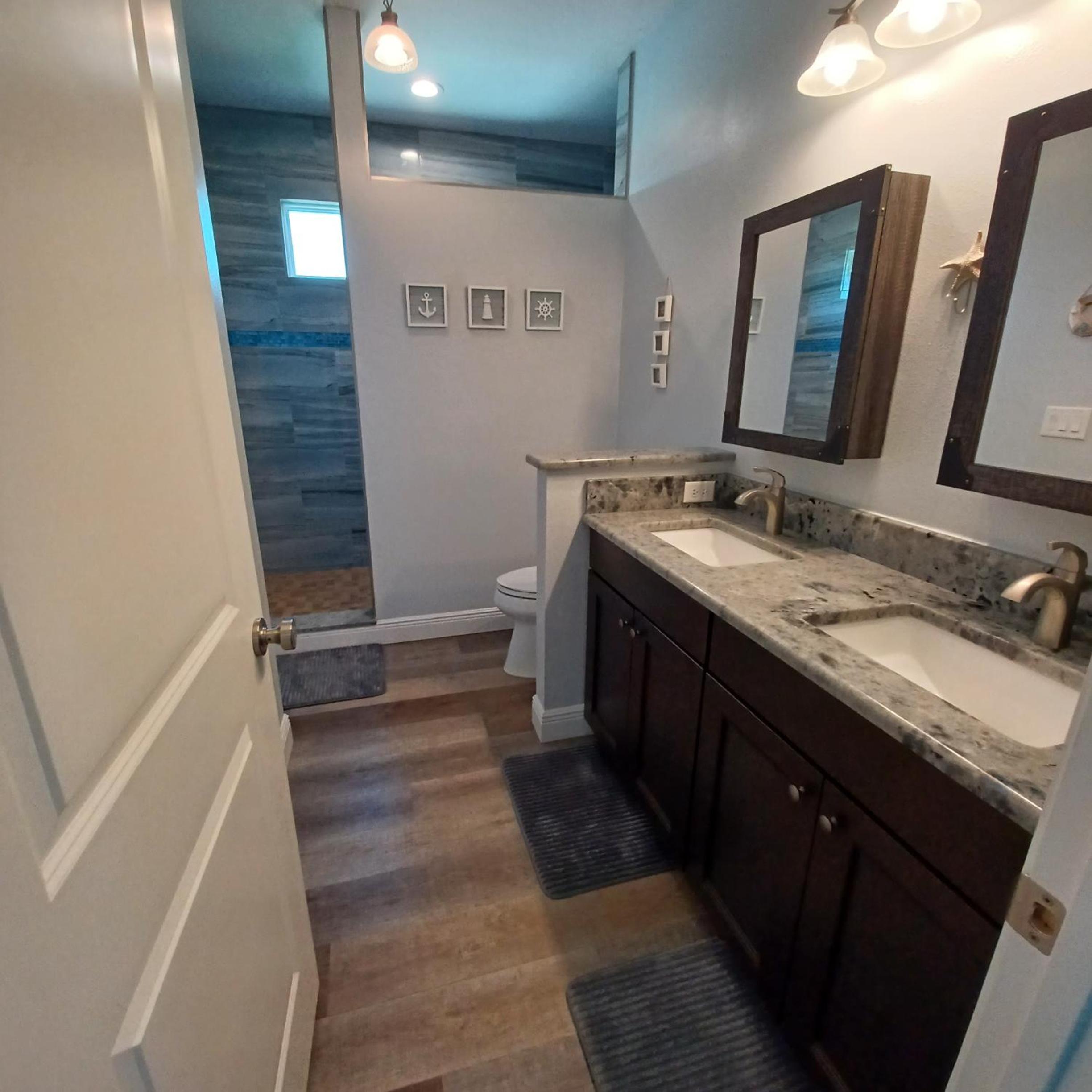 Three-Bedroom House photo 2
