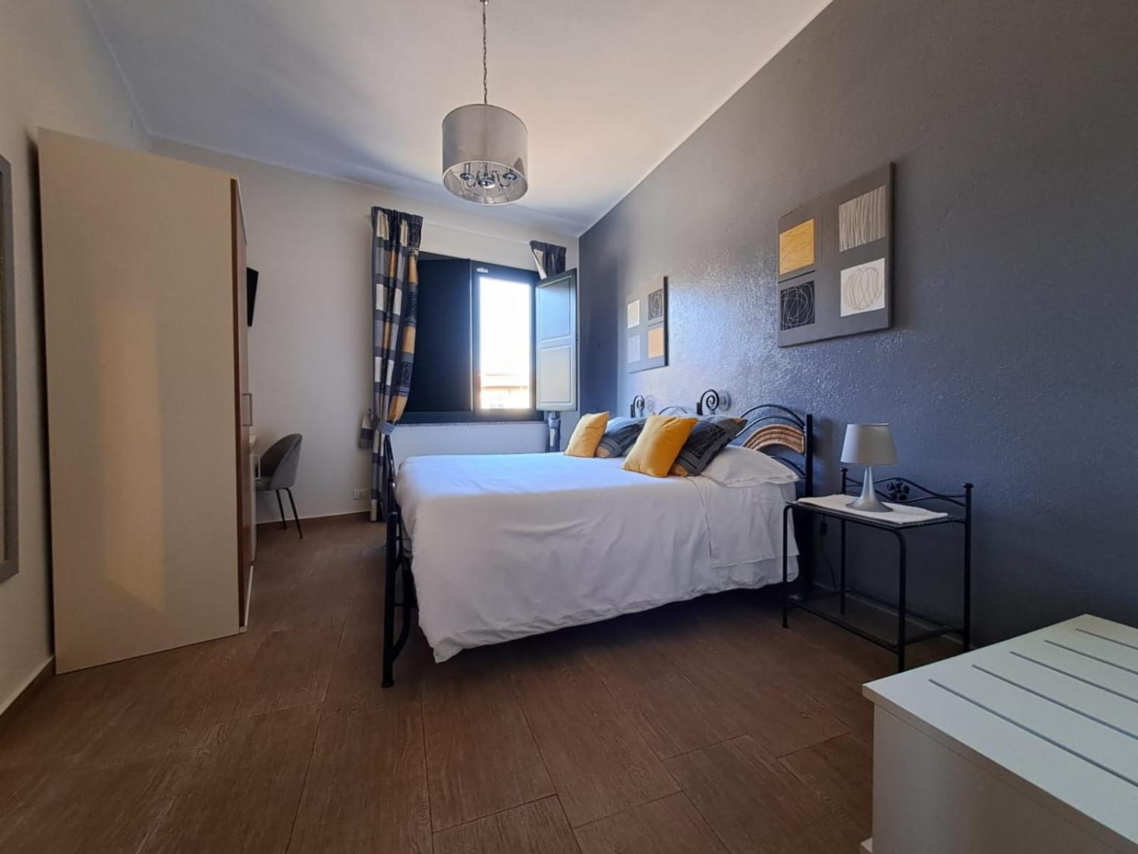 Double or Twin Room with Private External Bathroom photo 2