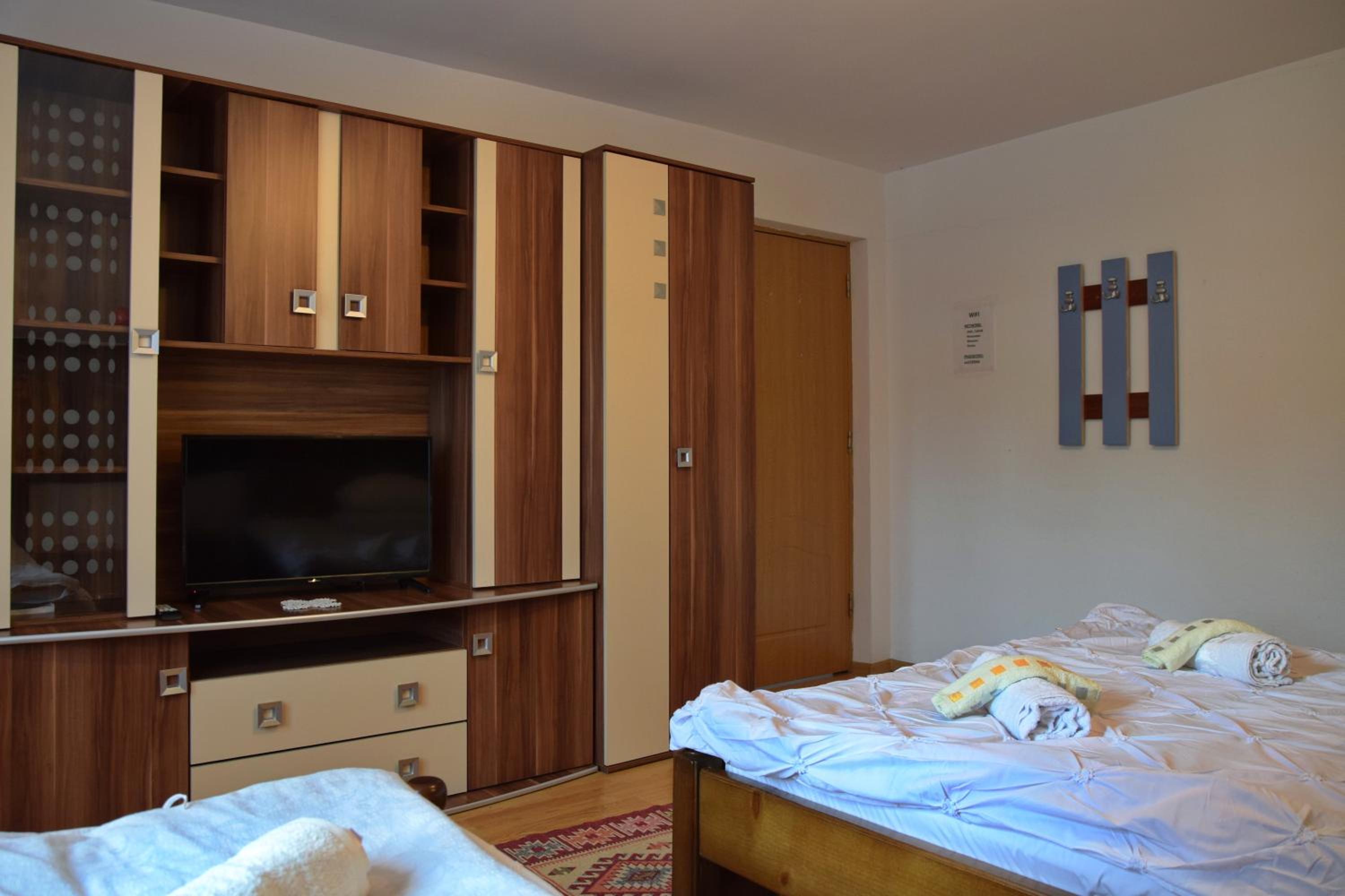 Triple Room with Private Bathroom photo 2