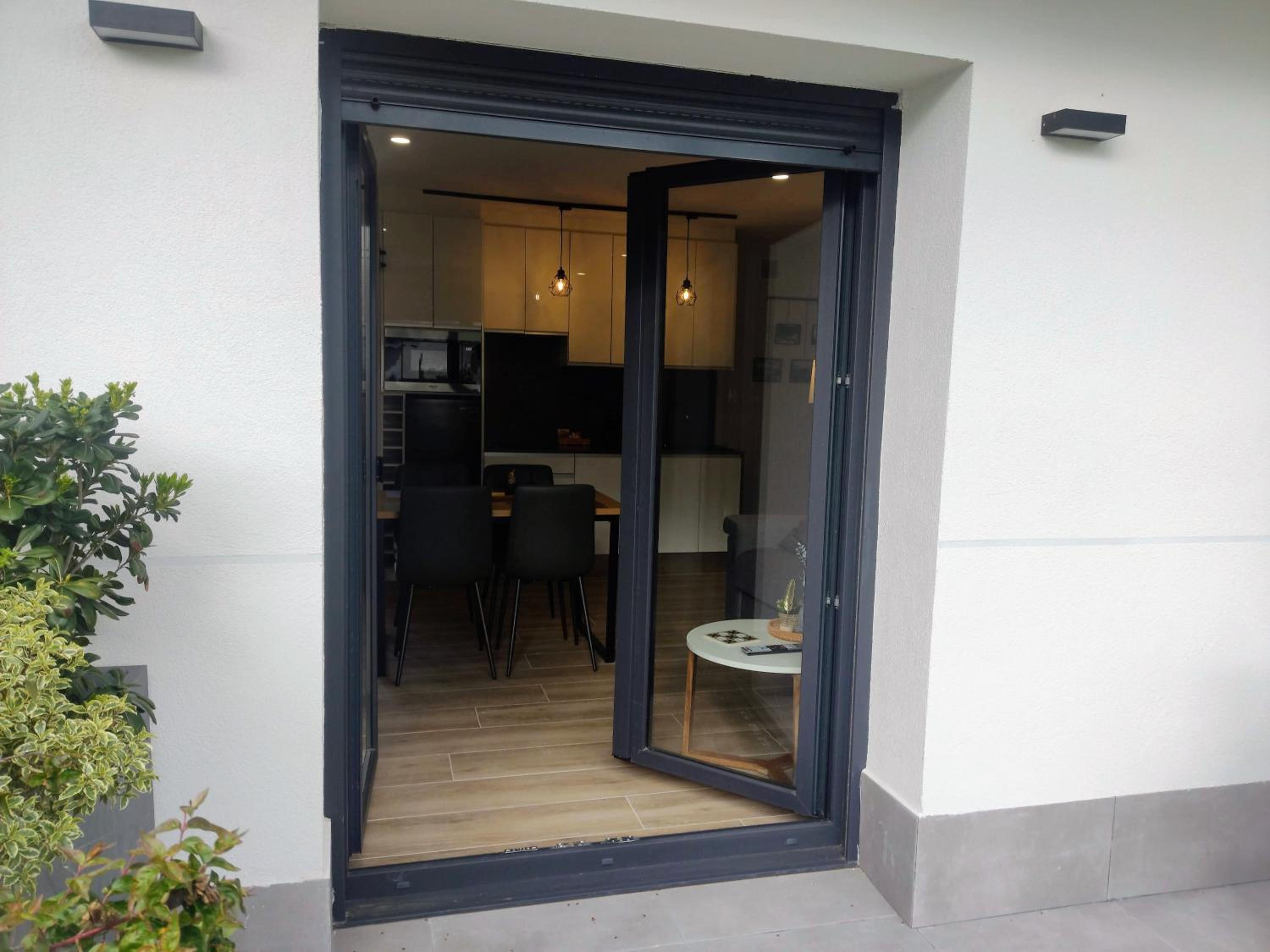 One-Bedroom House photo 2