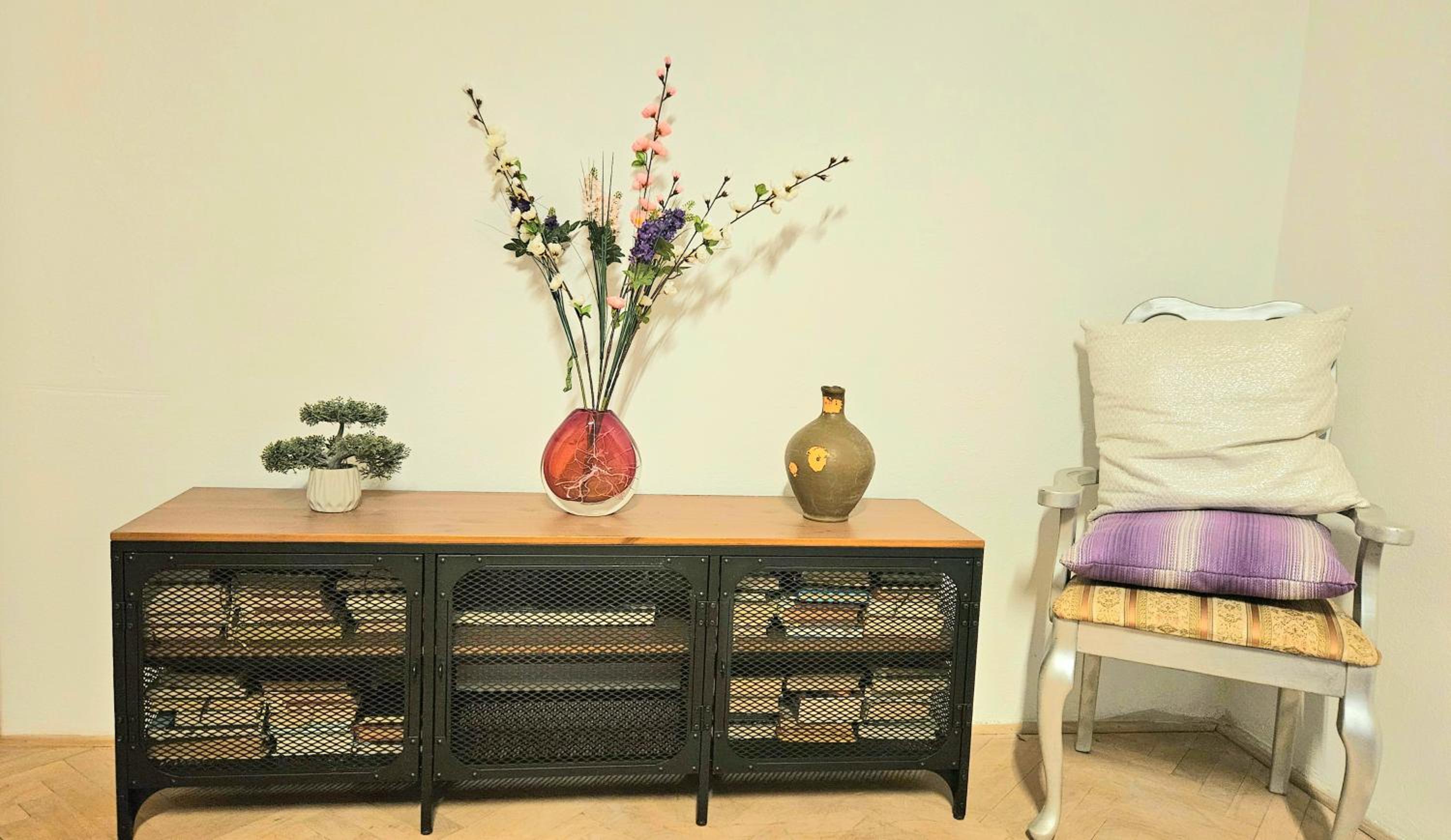 Two-Bedroom Apartment with Balcony photo 2