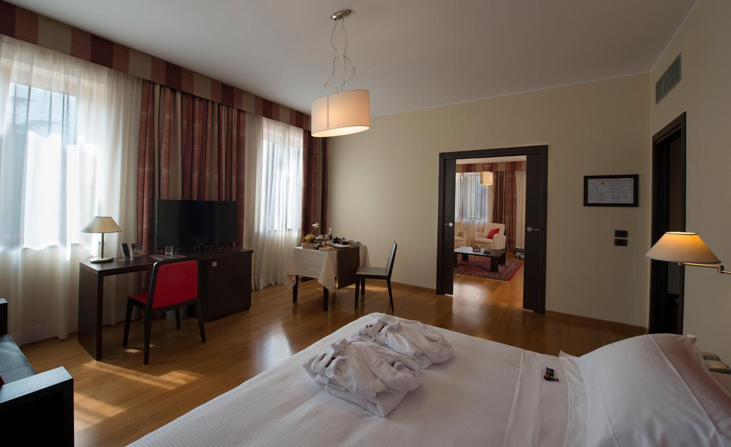Junior Suite - Photo 7