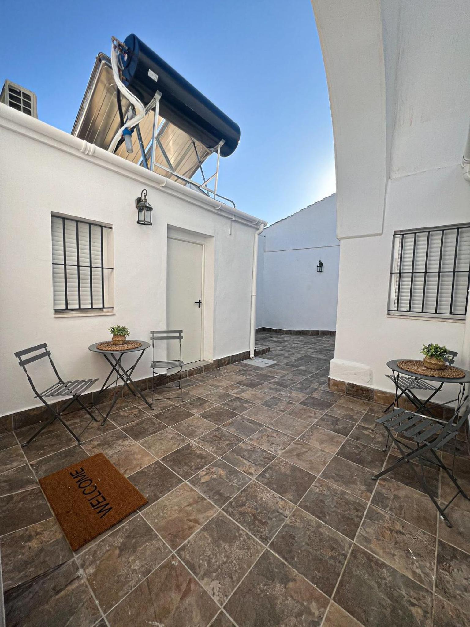 One-Bedroom Apartment photo 3