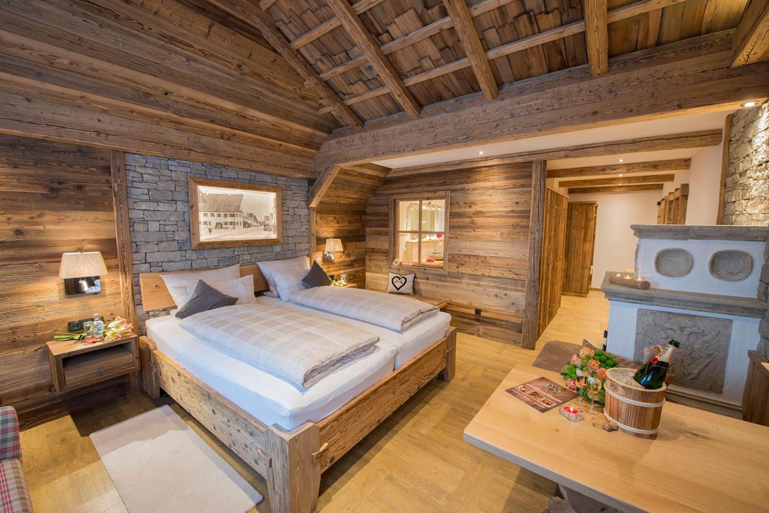Deluxe Double Room - Photo 9