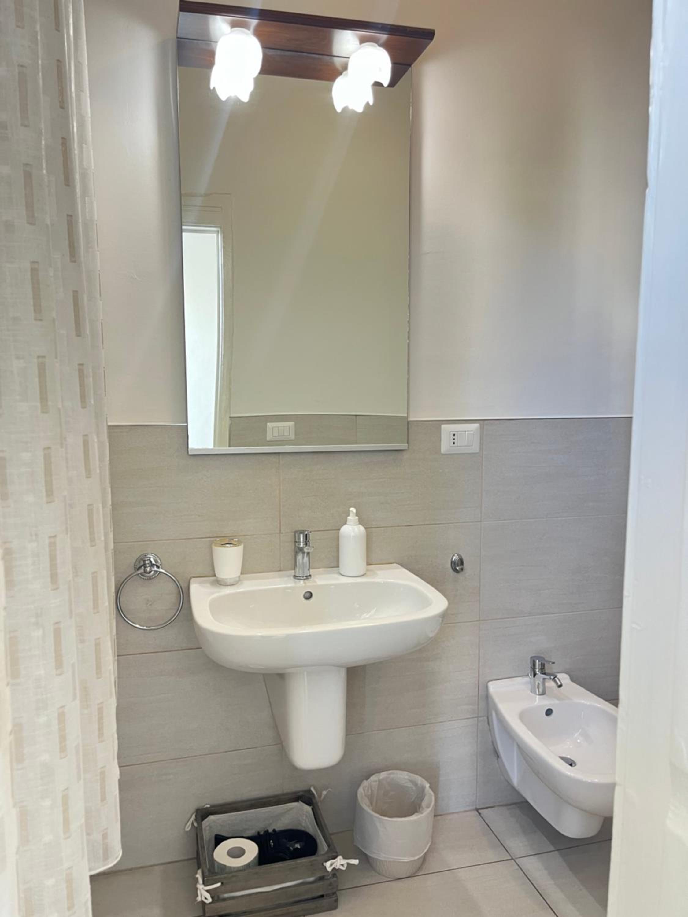 Quadruple Room - Photo 5