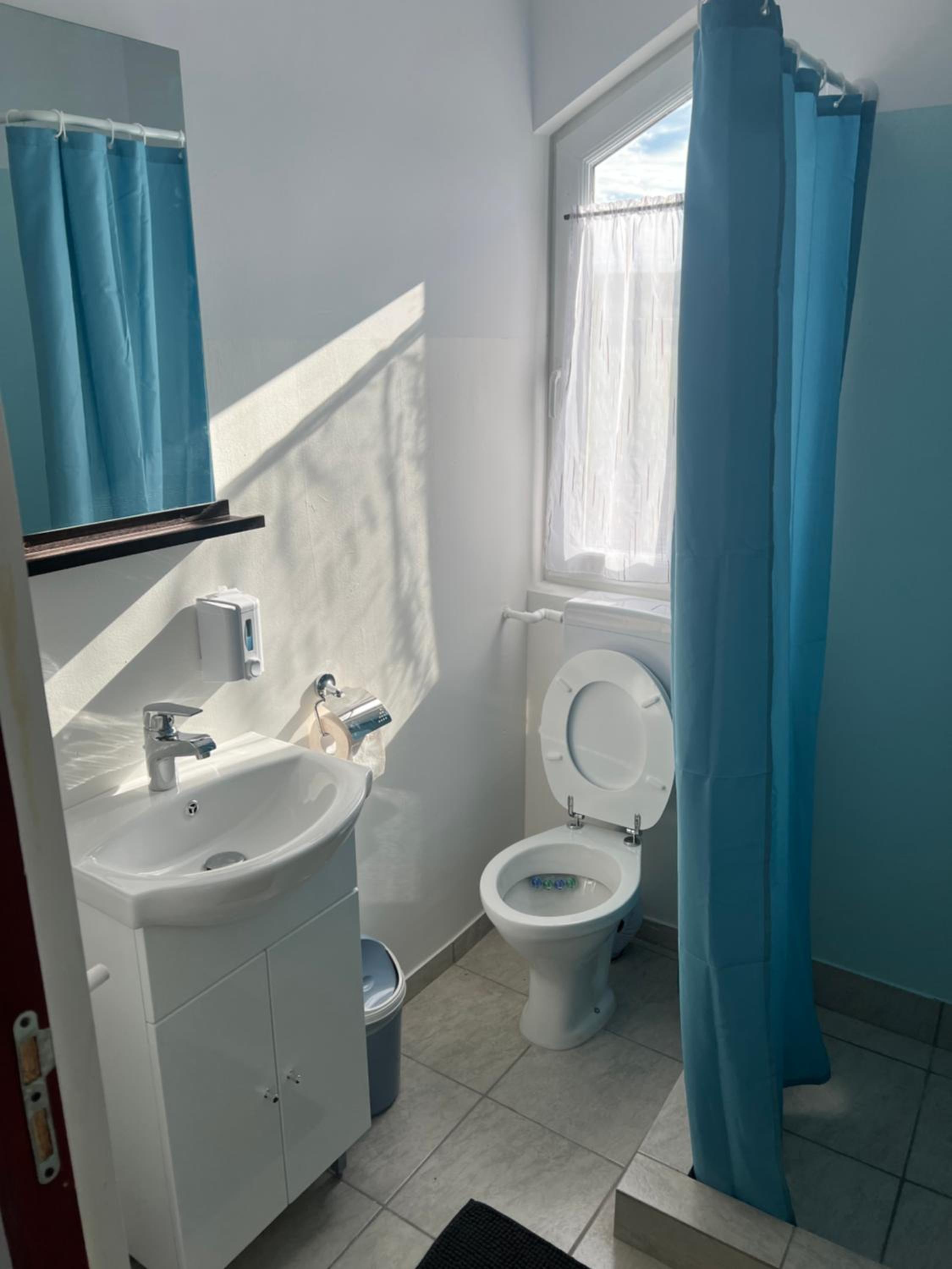 Double Room with Private Bathroom photo 3