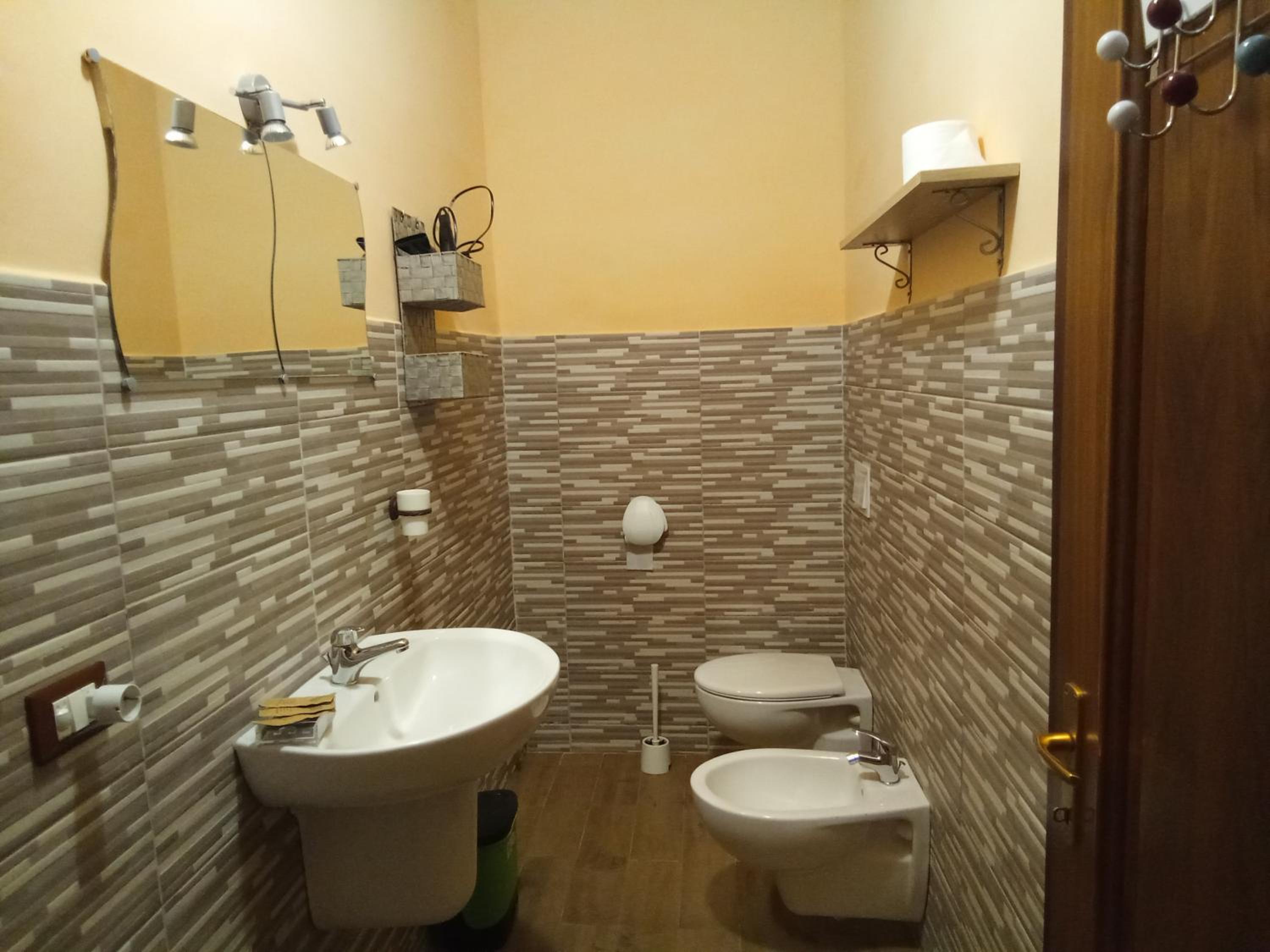 Double or Twin Room with Garden View - Photo 9