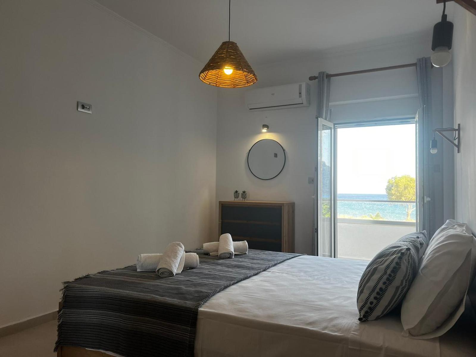 Two-Bedroom Deluxe Apartment with Ocean View photo 1