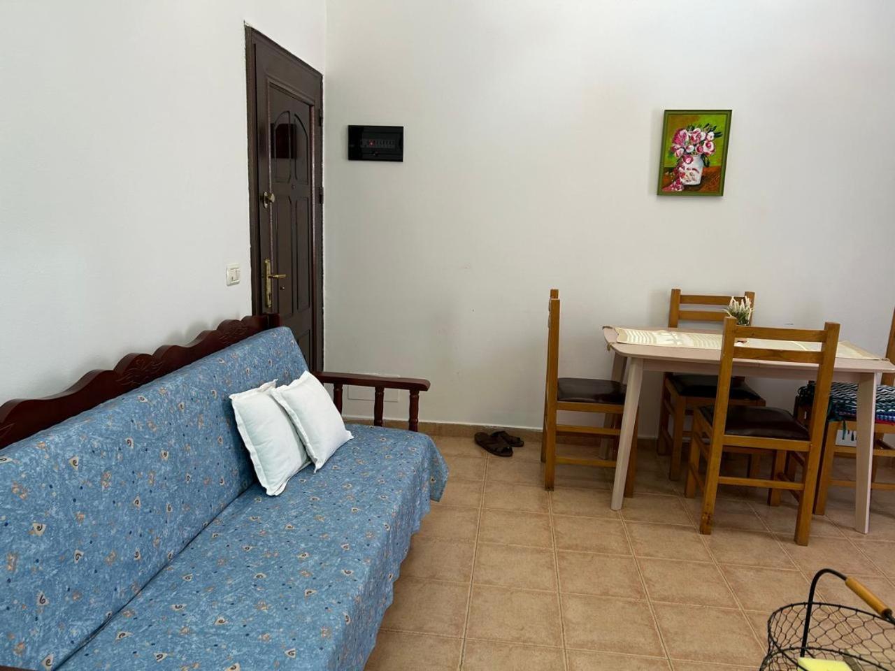 One-Bedroom Apartment With Balcony