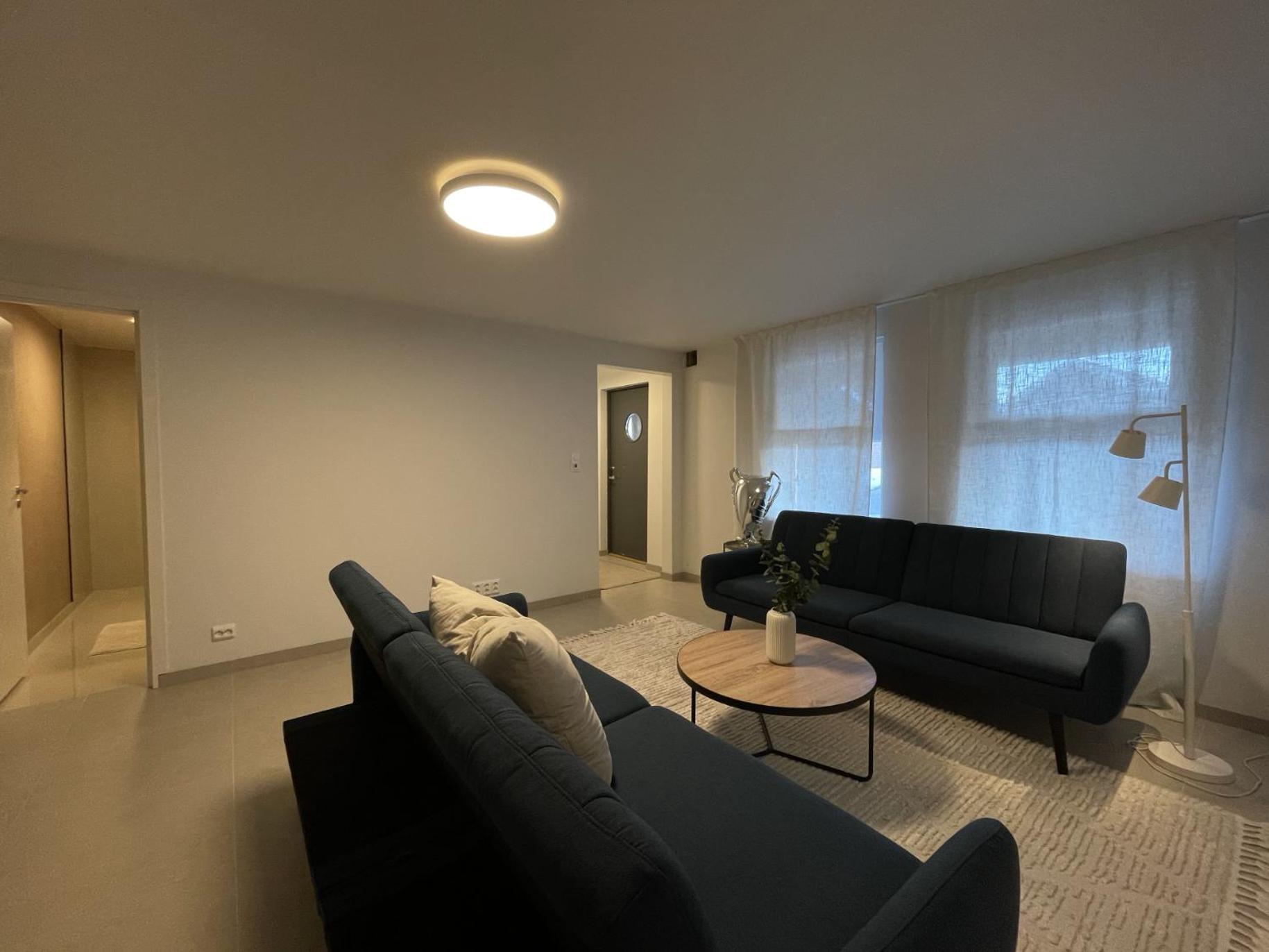 One-Bedroom Apartment photo 3