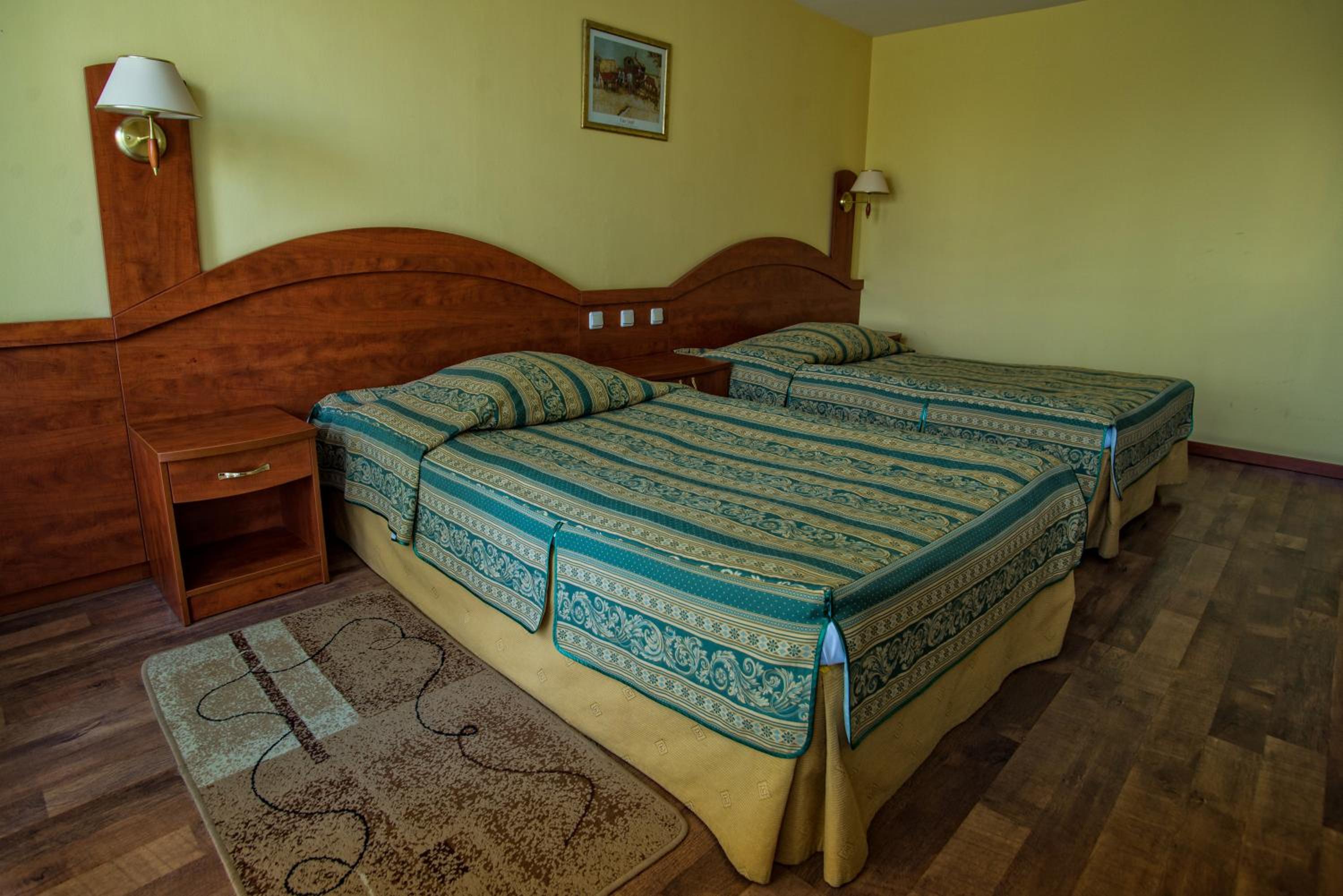 One-Bedroom Apartment - Photo 4