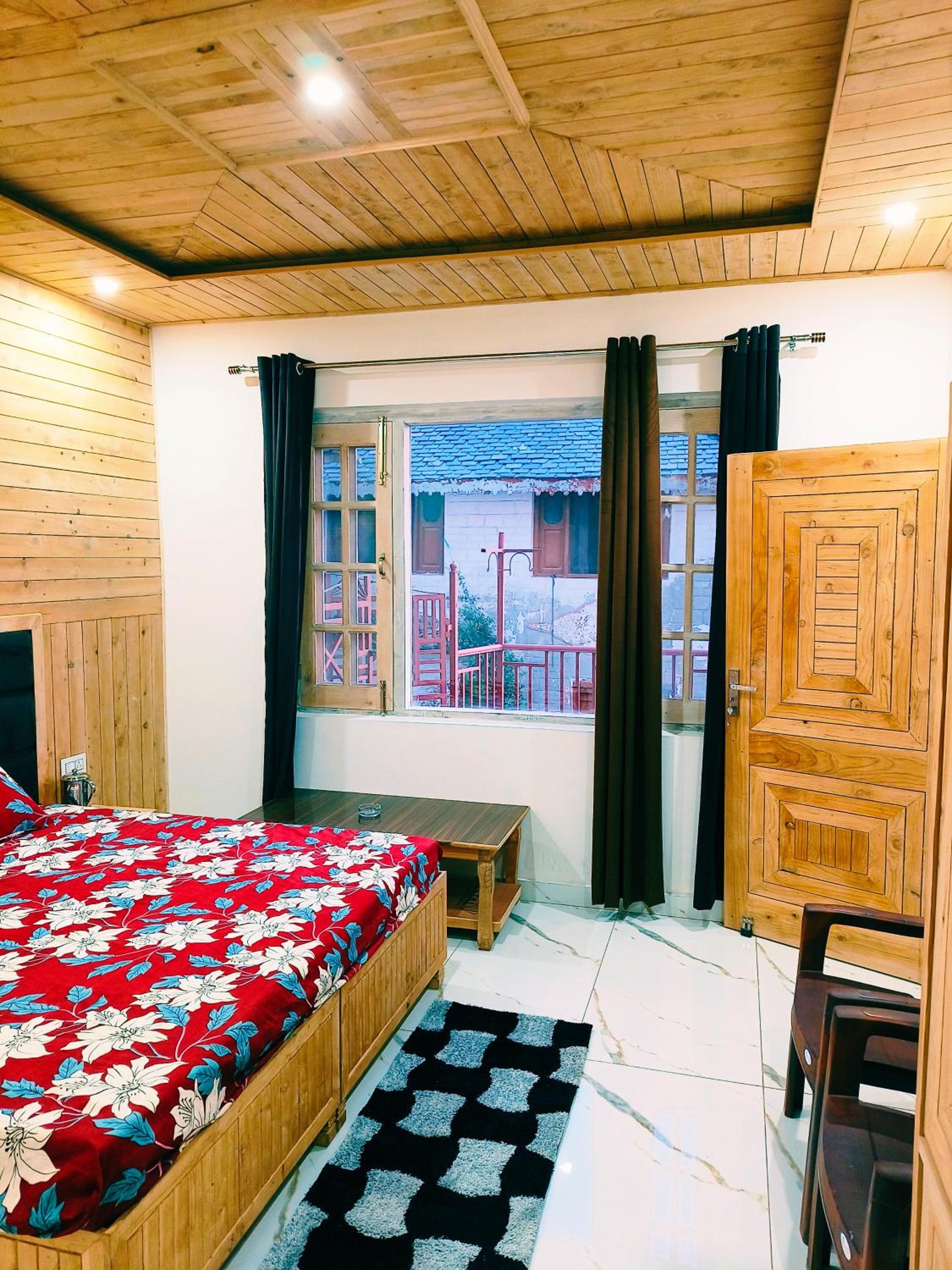 Double Room with Private Bathroom photo 1