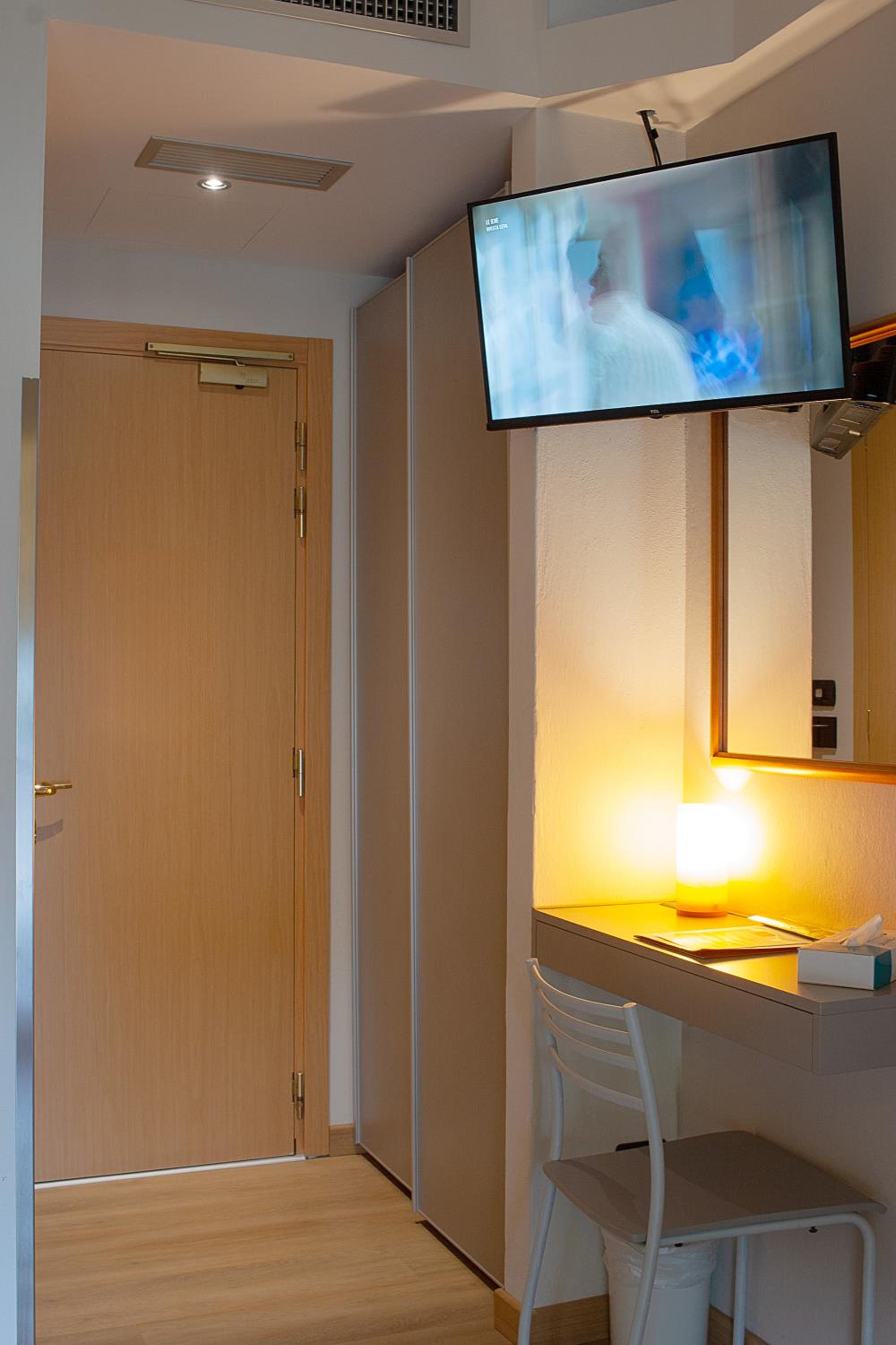 Comfort Double or Twin Room - Photo 10