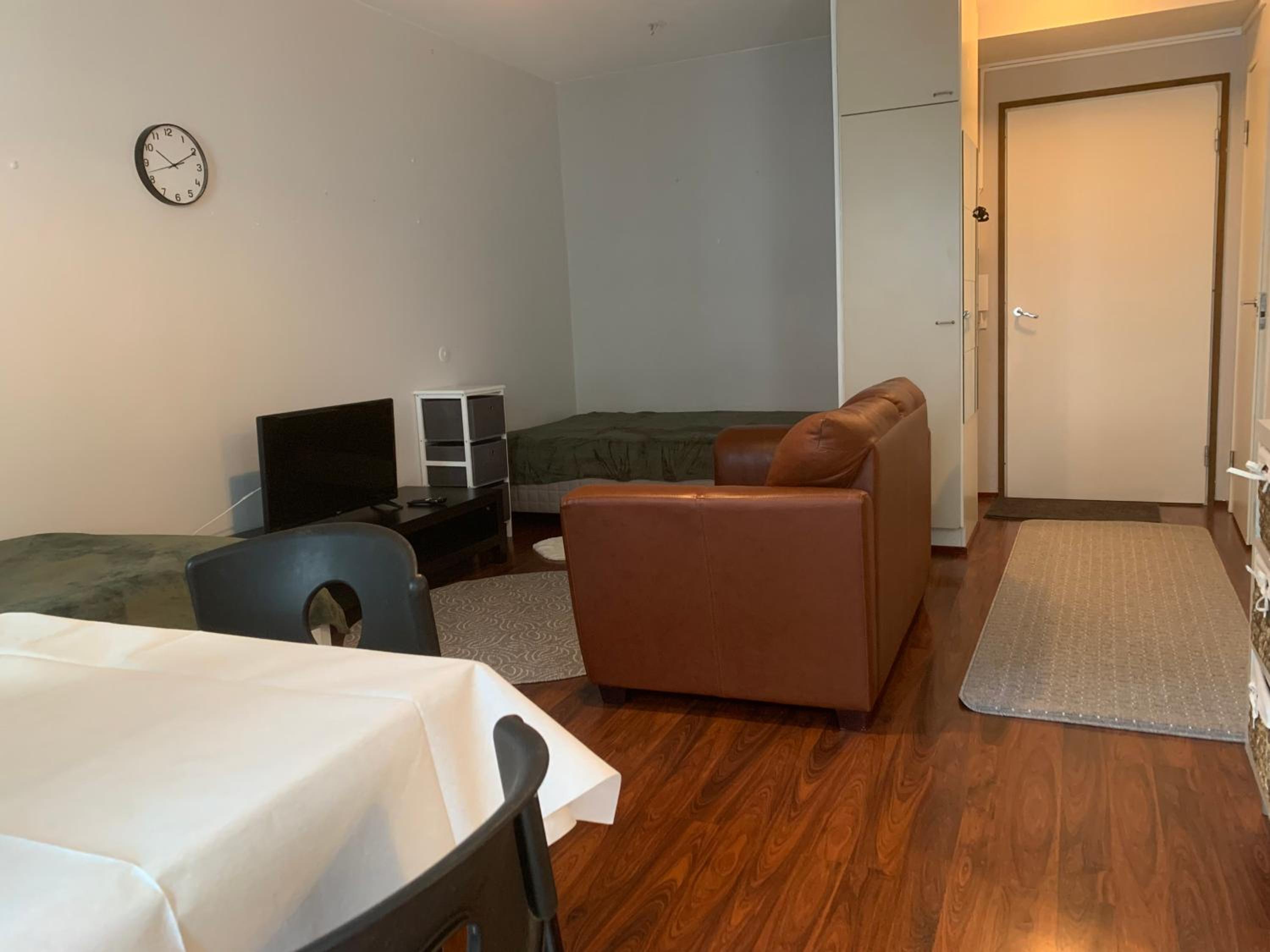 One-Bedroom Apartment photo 3
