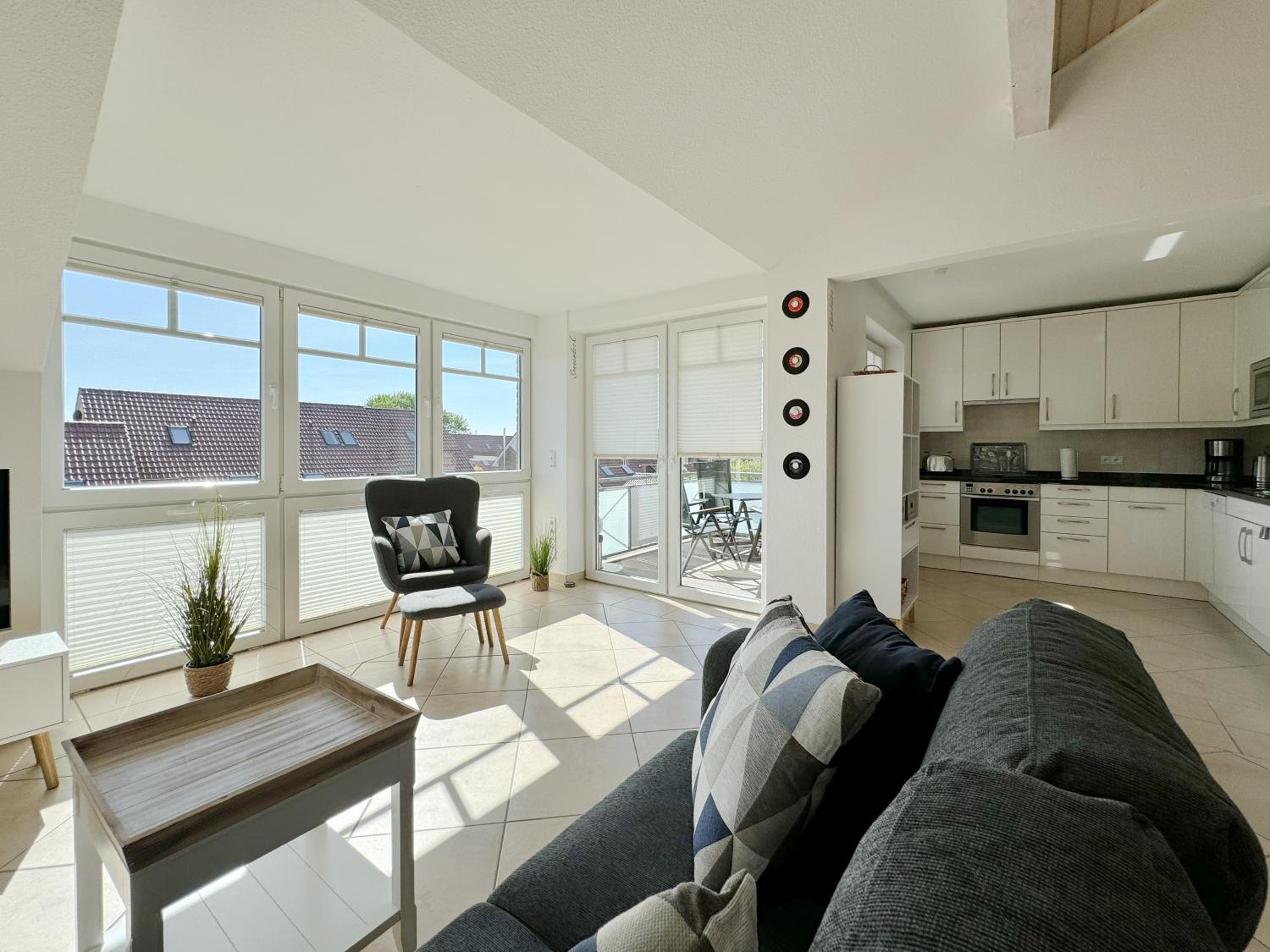 Apartment with Balcony photo 1