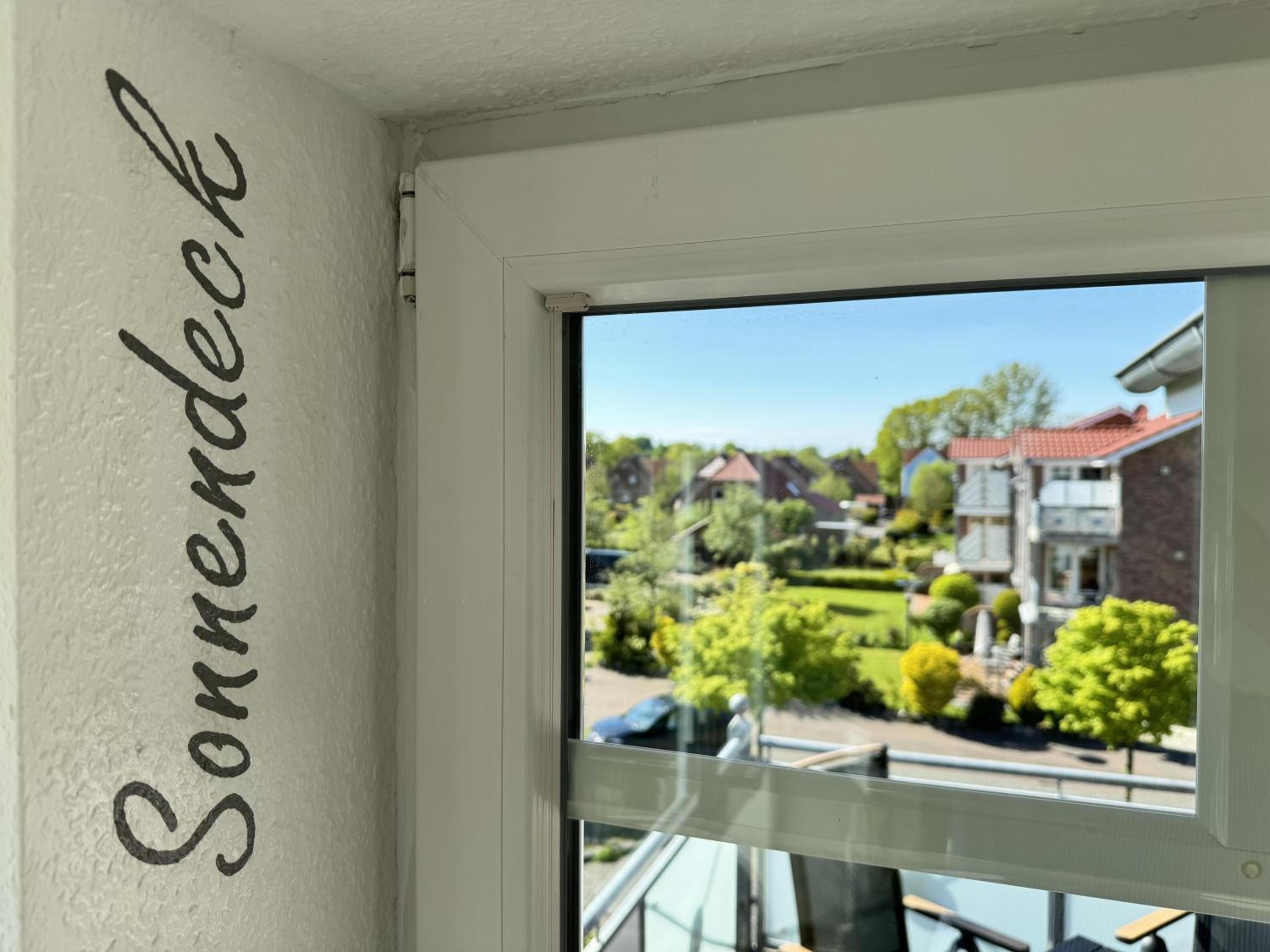 Apartment with Balcony photo 3