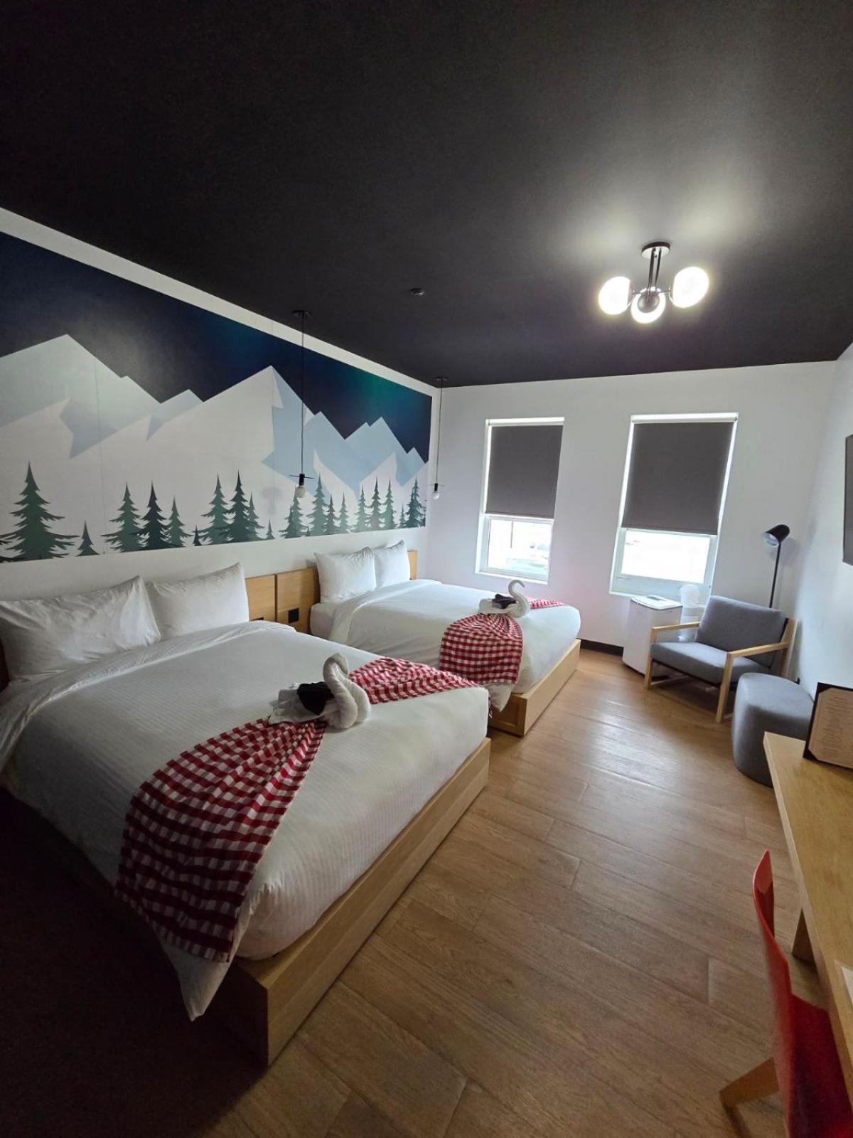 Deluxe Queen Room with Two Queen Beds