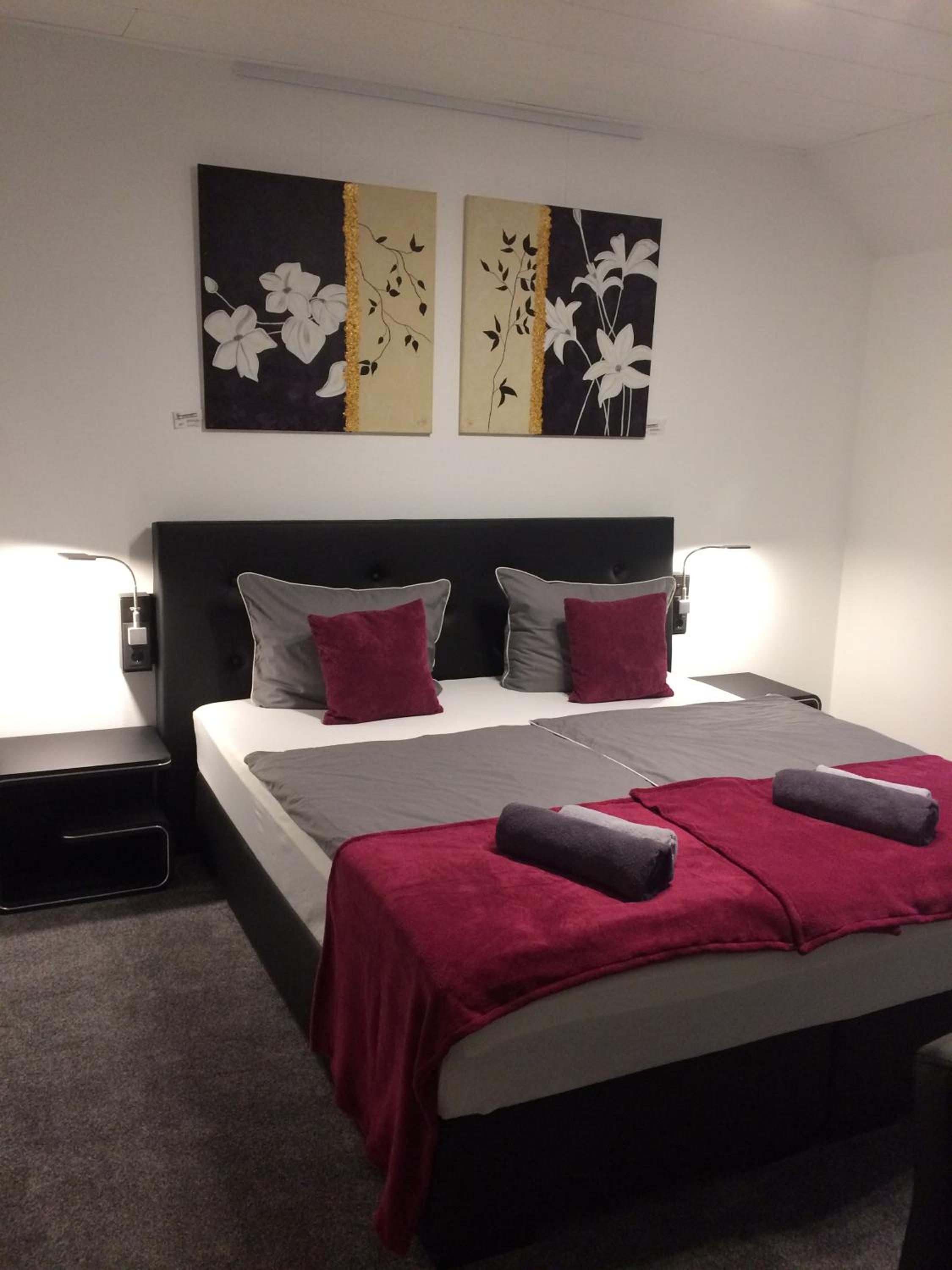 Double Room with Private Bathroom - Photo 4