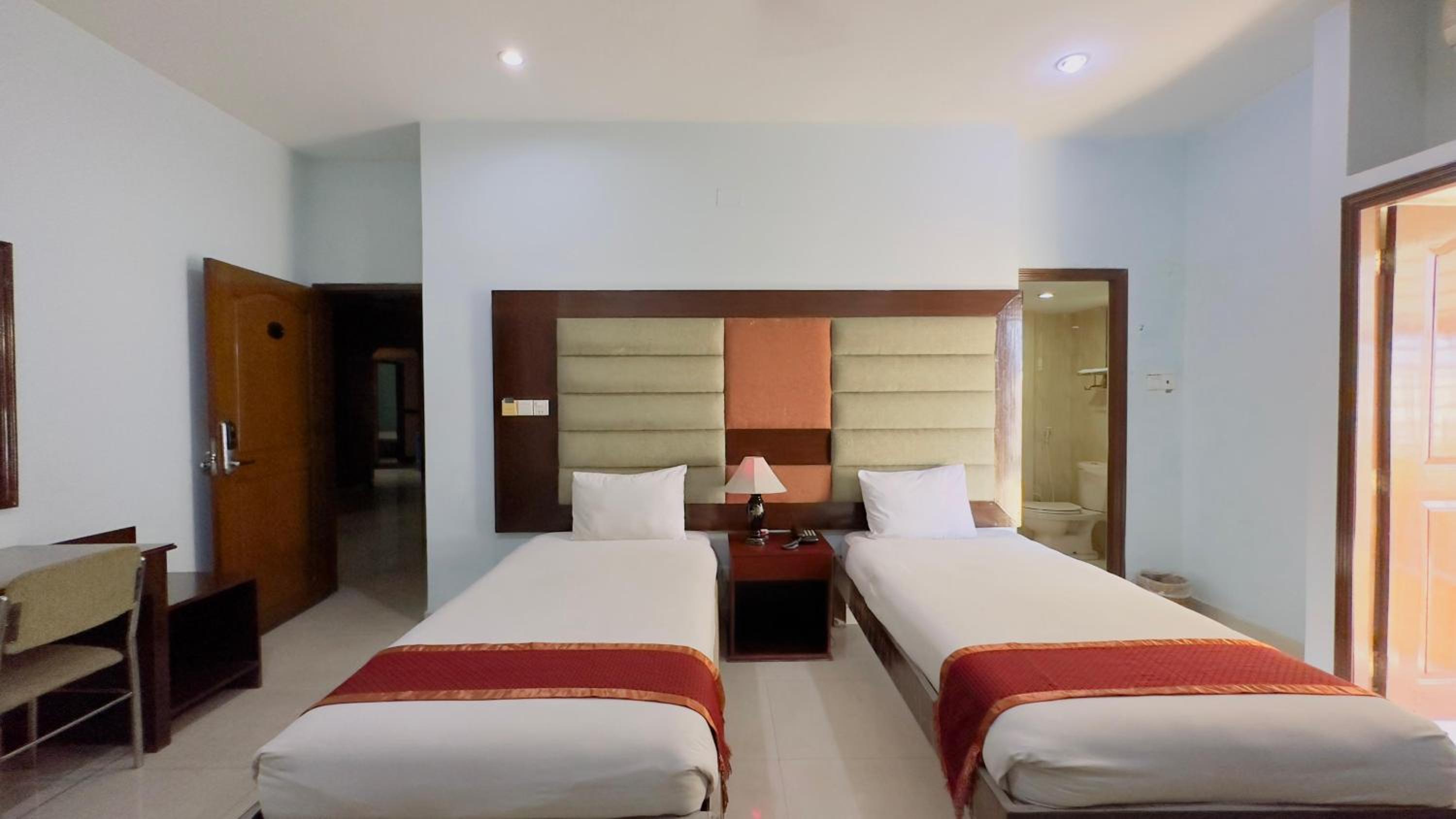 Deluxe Twin Room photo 1