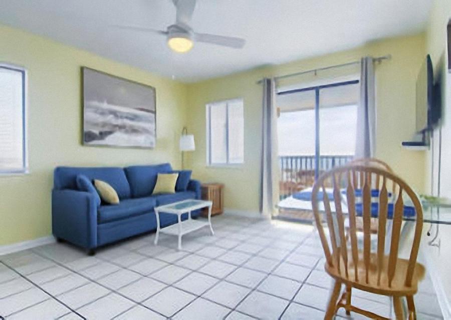 One-Bedroom Apartment - Oceanfront photo 1