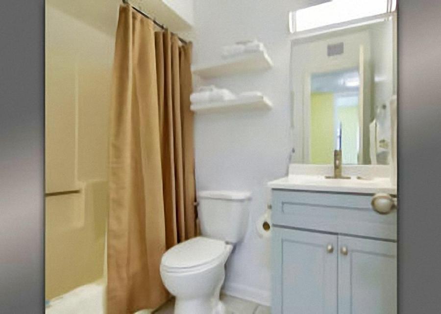 One-Bedroom Apartment - Oceanfront photo 2