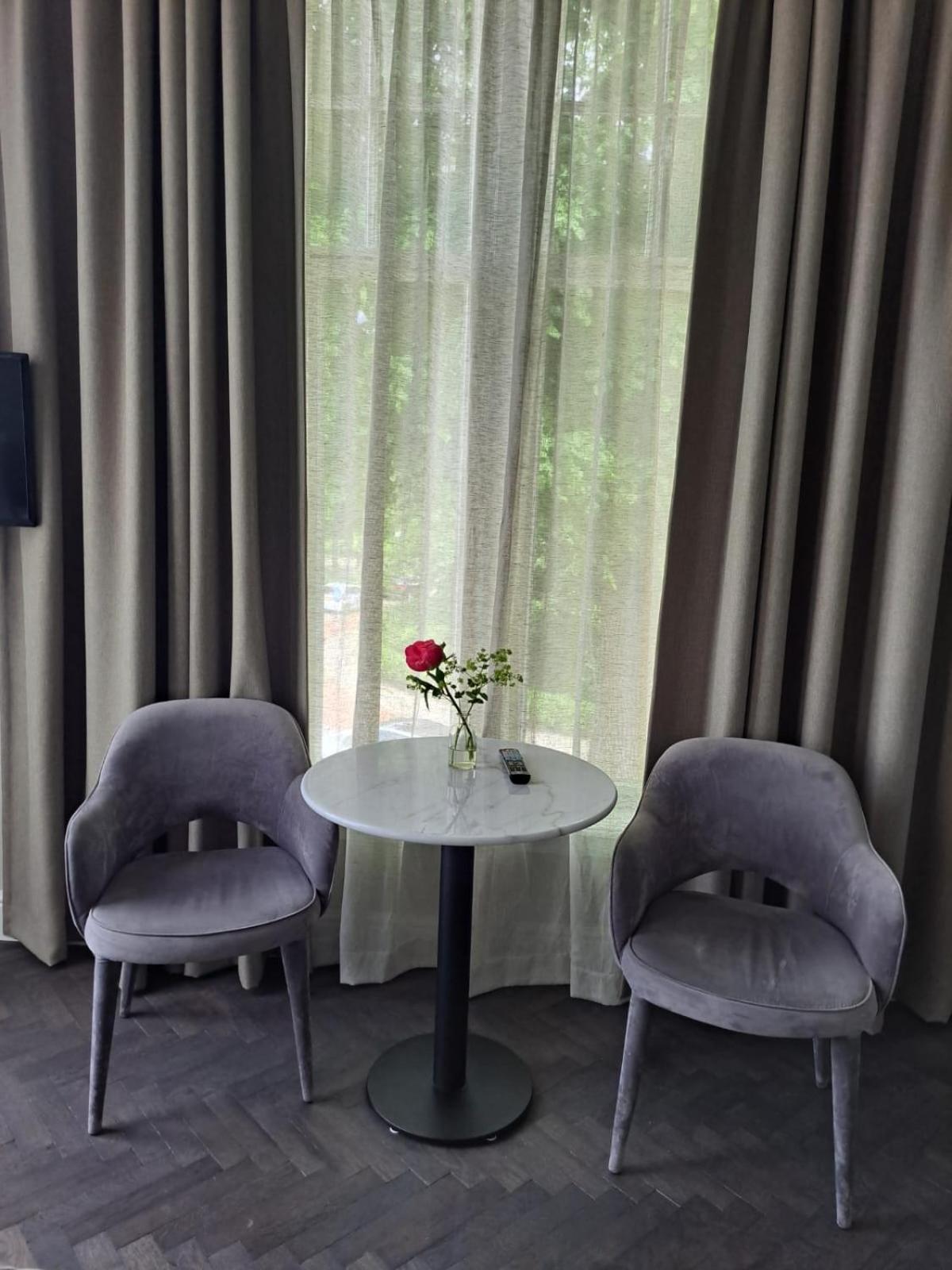 Comfort Room photo 2