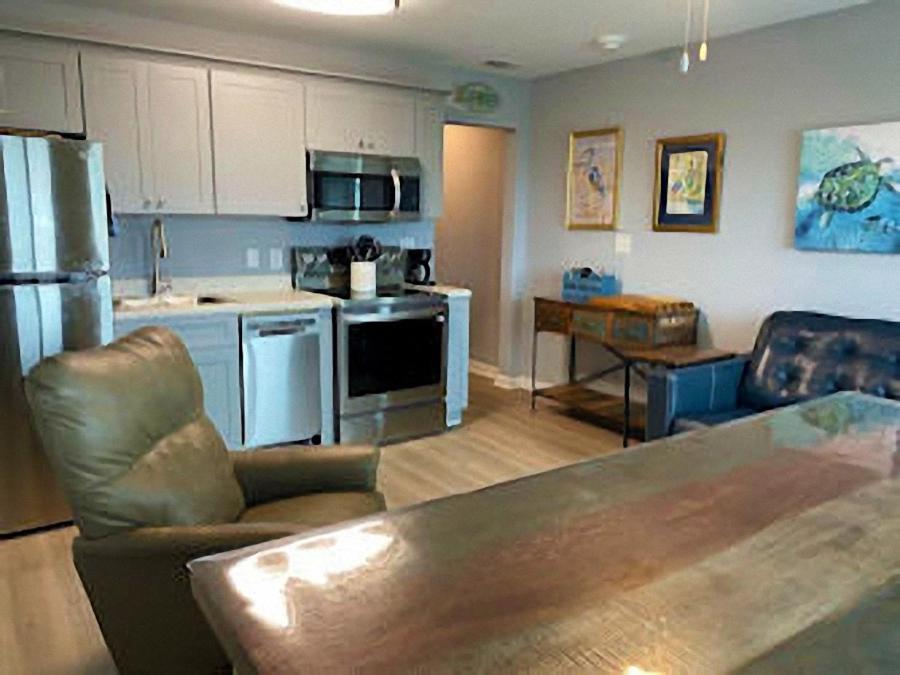 One-Bedroom Apartment with Ocean View photo 2