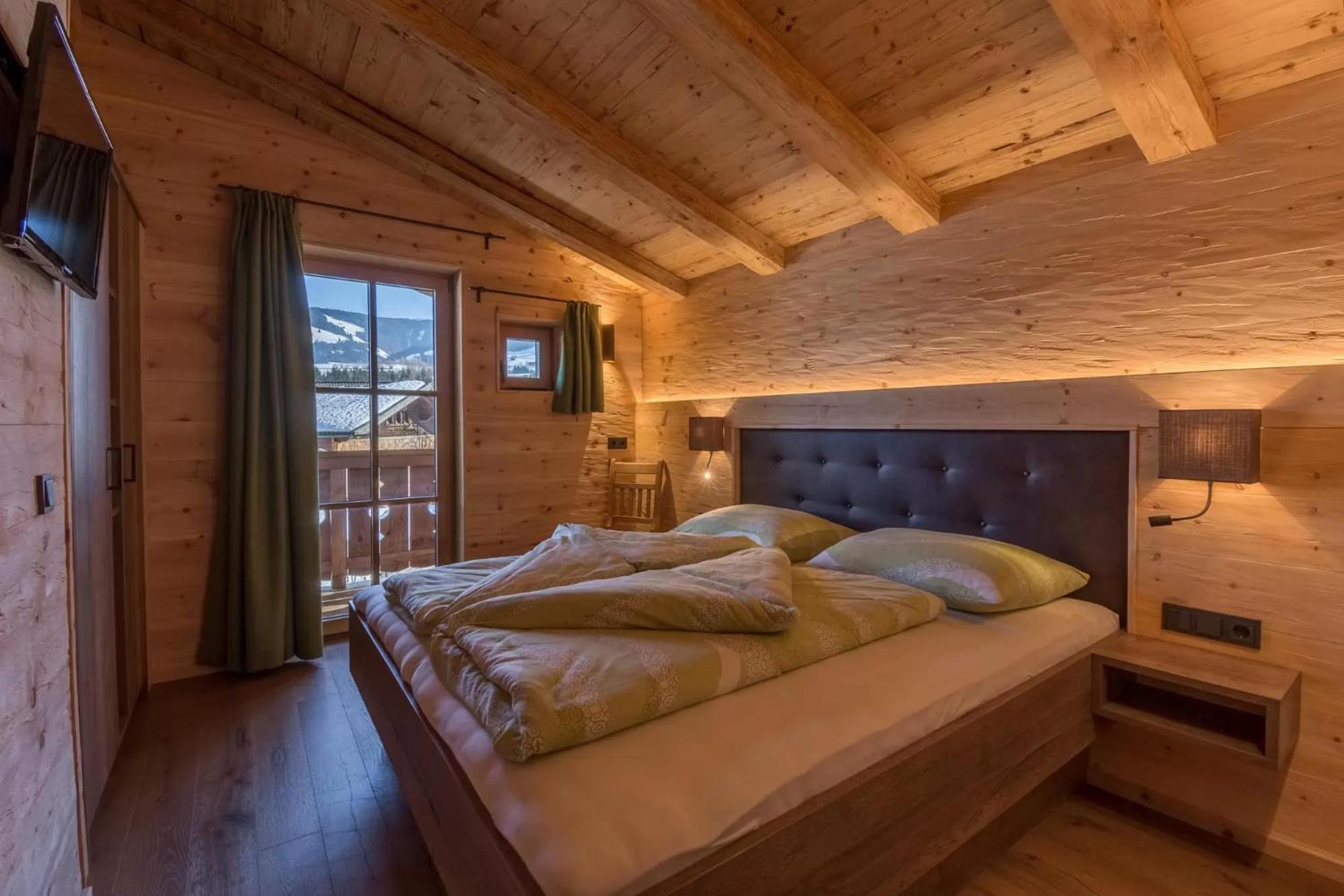 Three-Bedroom Chalet photo 1