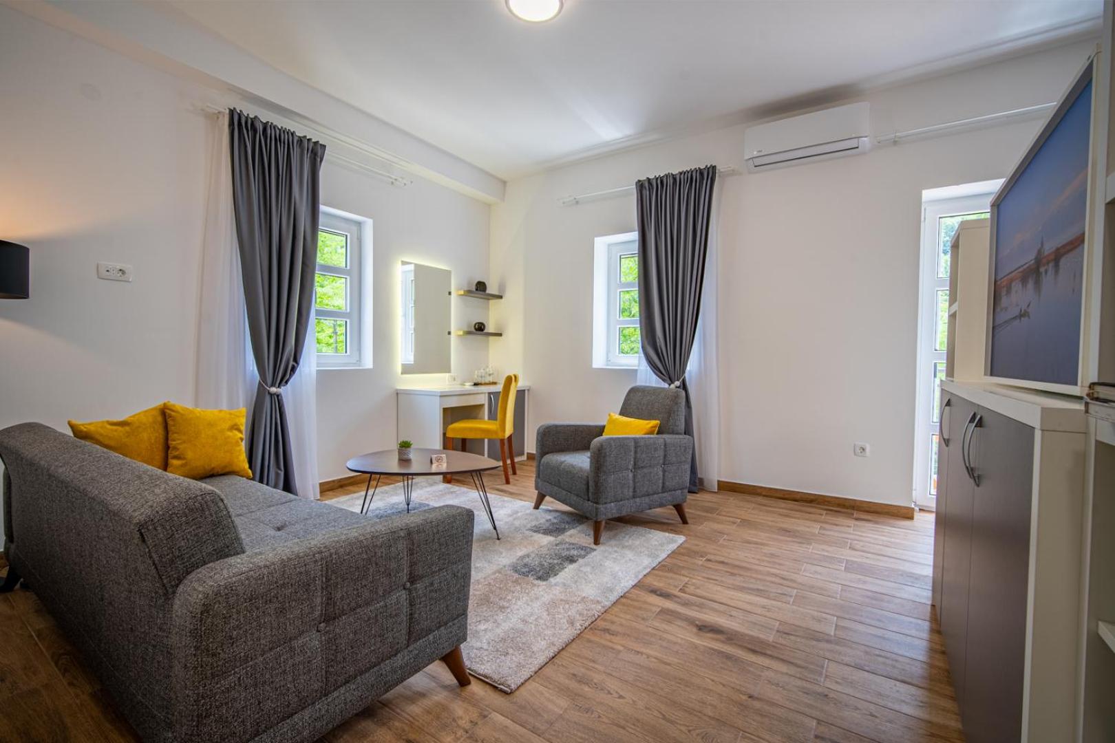 Deluxe Double Room with Extra Bed