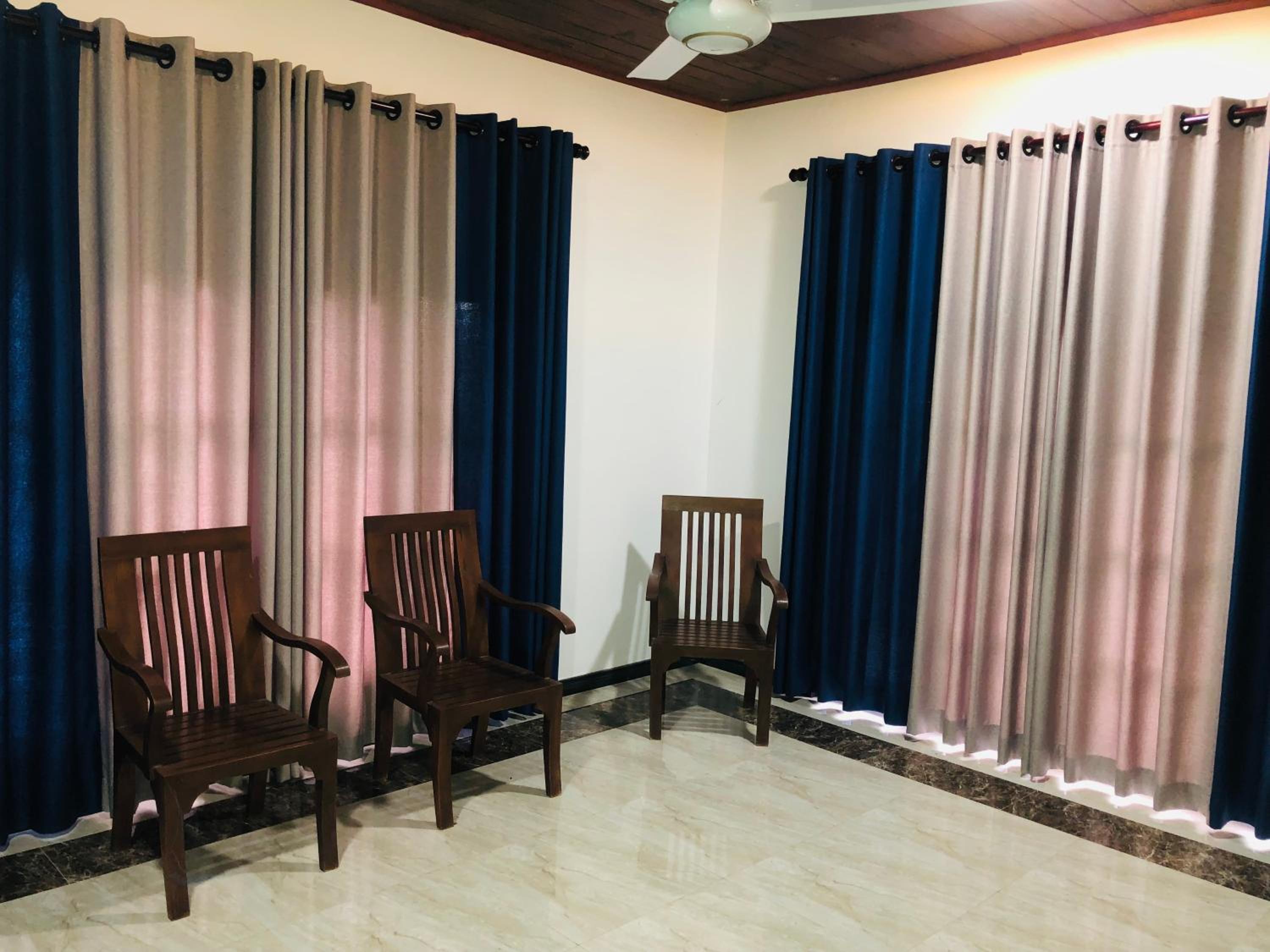 Deluxe Family Suite photo 1