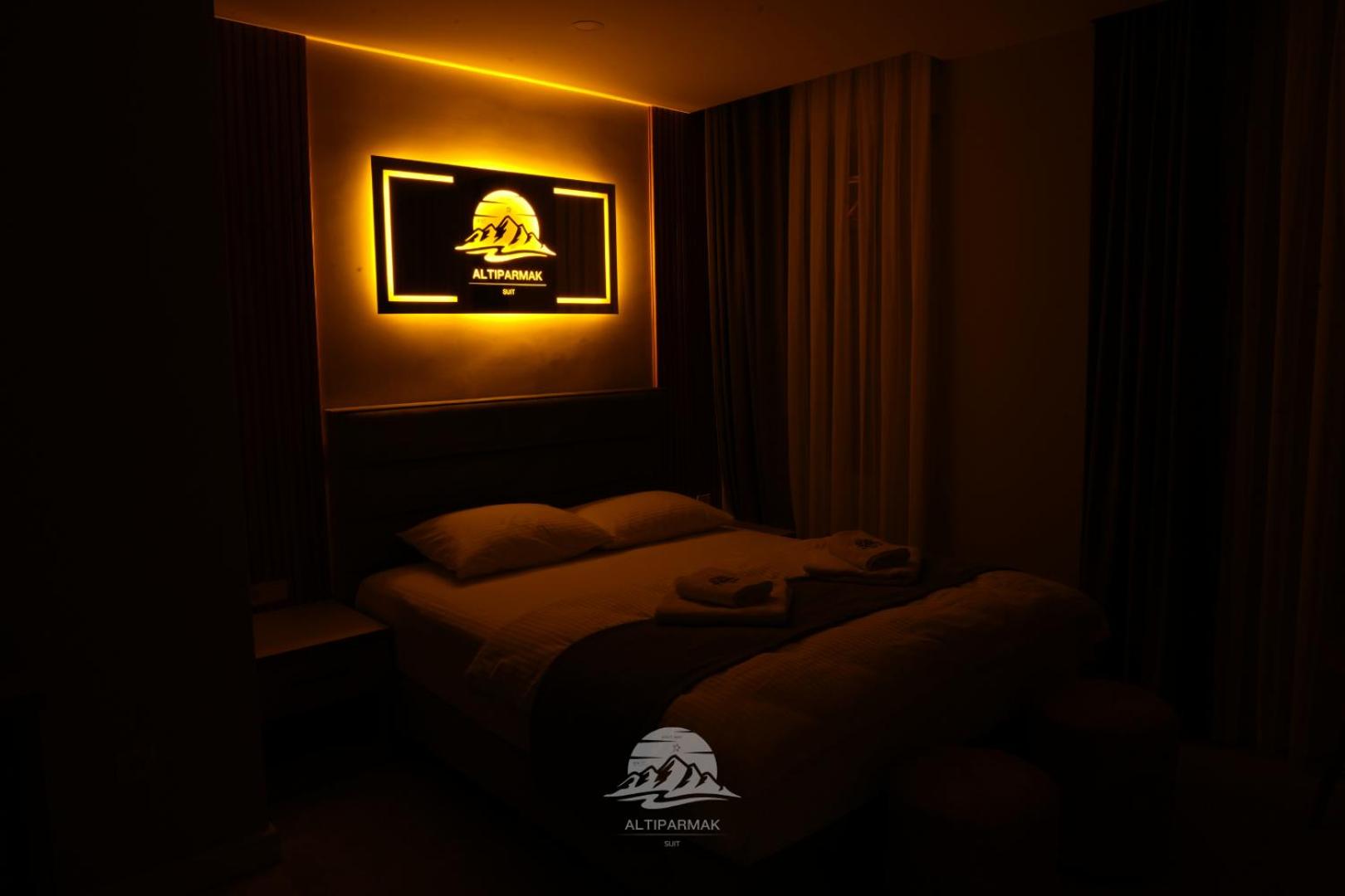Large Double Room photo 2
