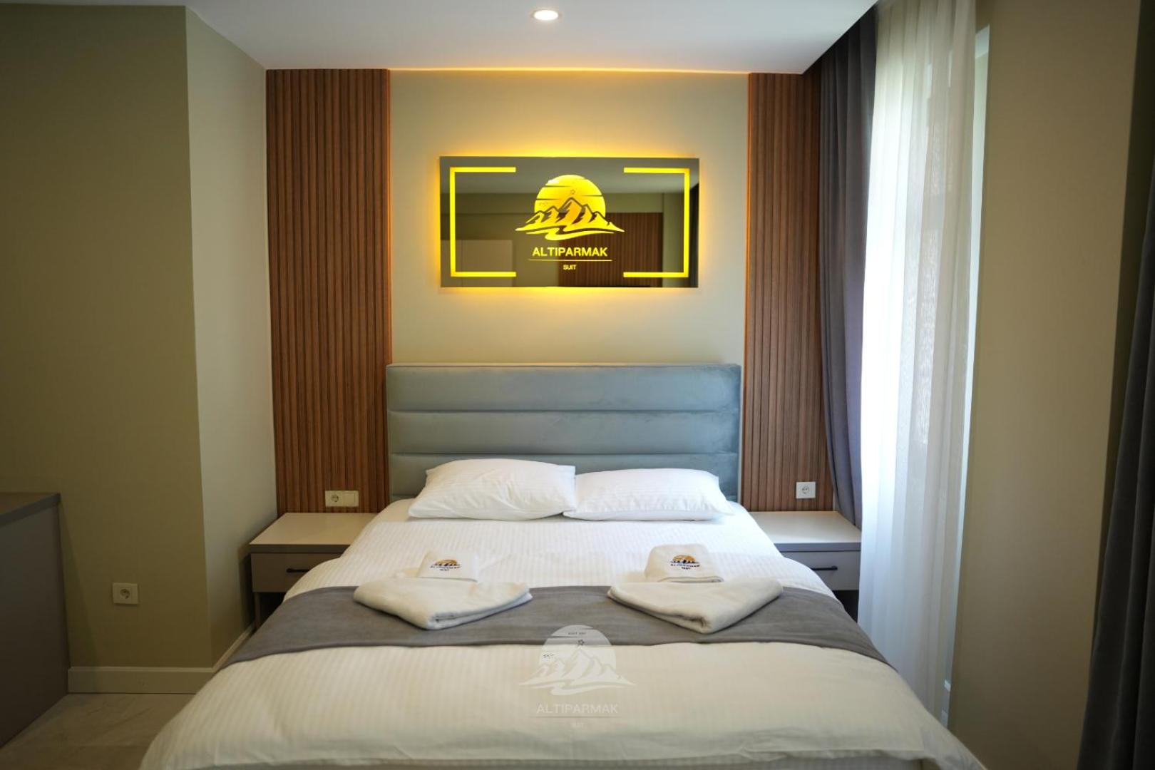 Large Double Room photo 3
