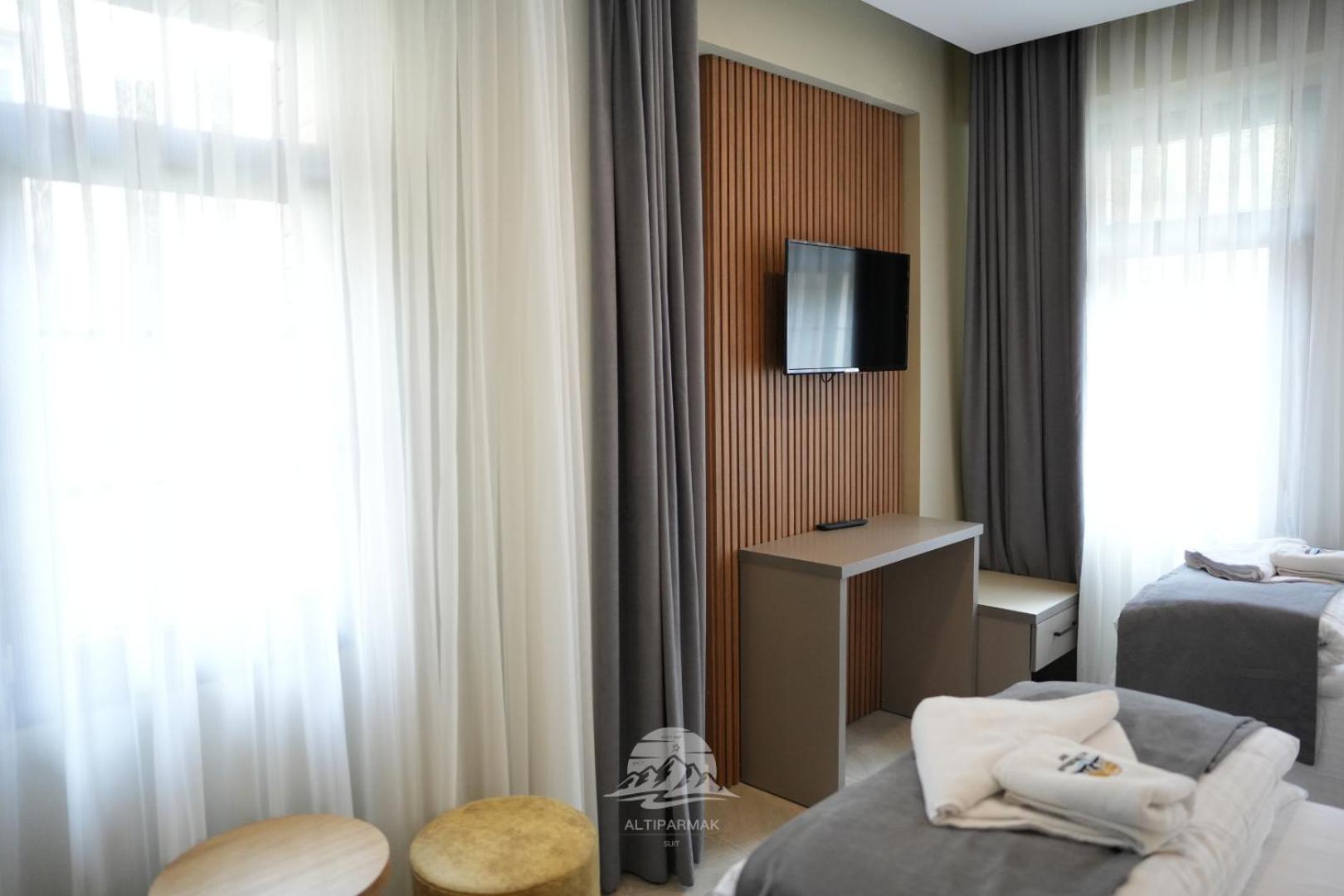 Standard Twin Room photo 2