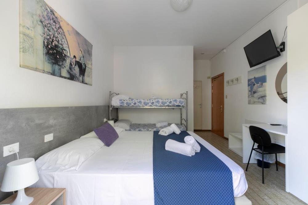 Classic Quadruple Room photo 1