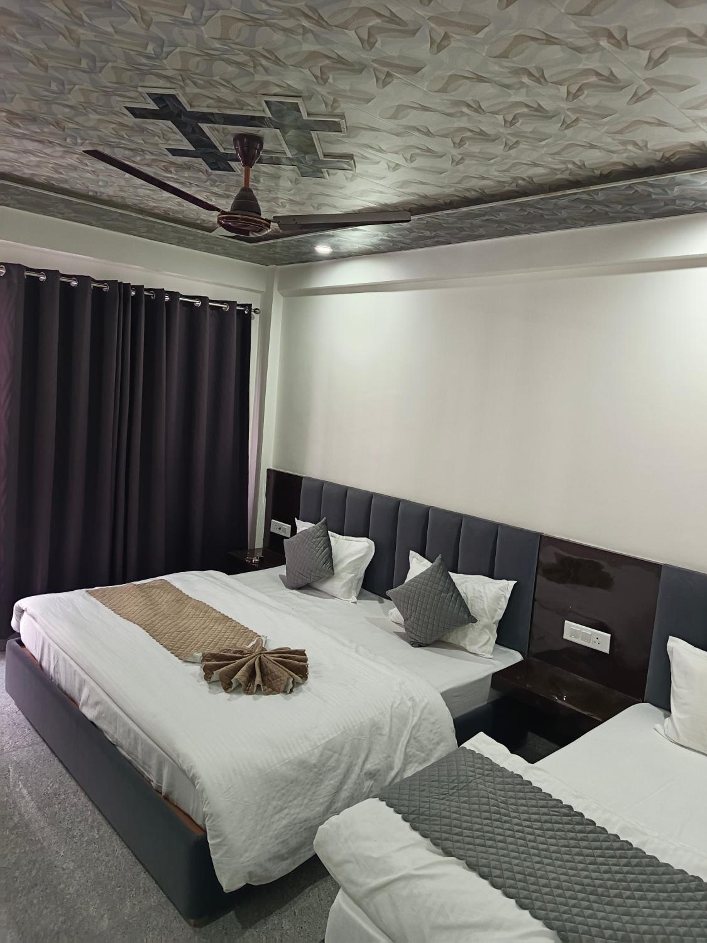 Triple Room With Private External Bathroom photo 3