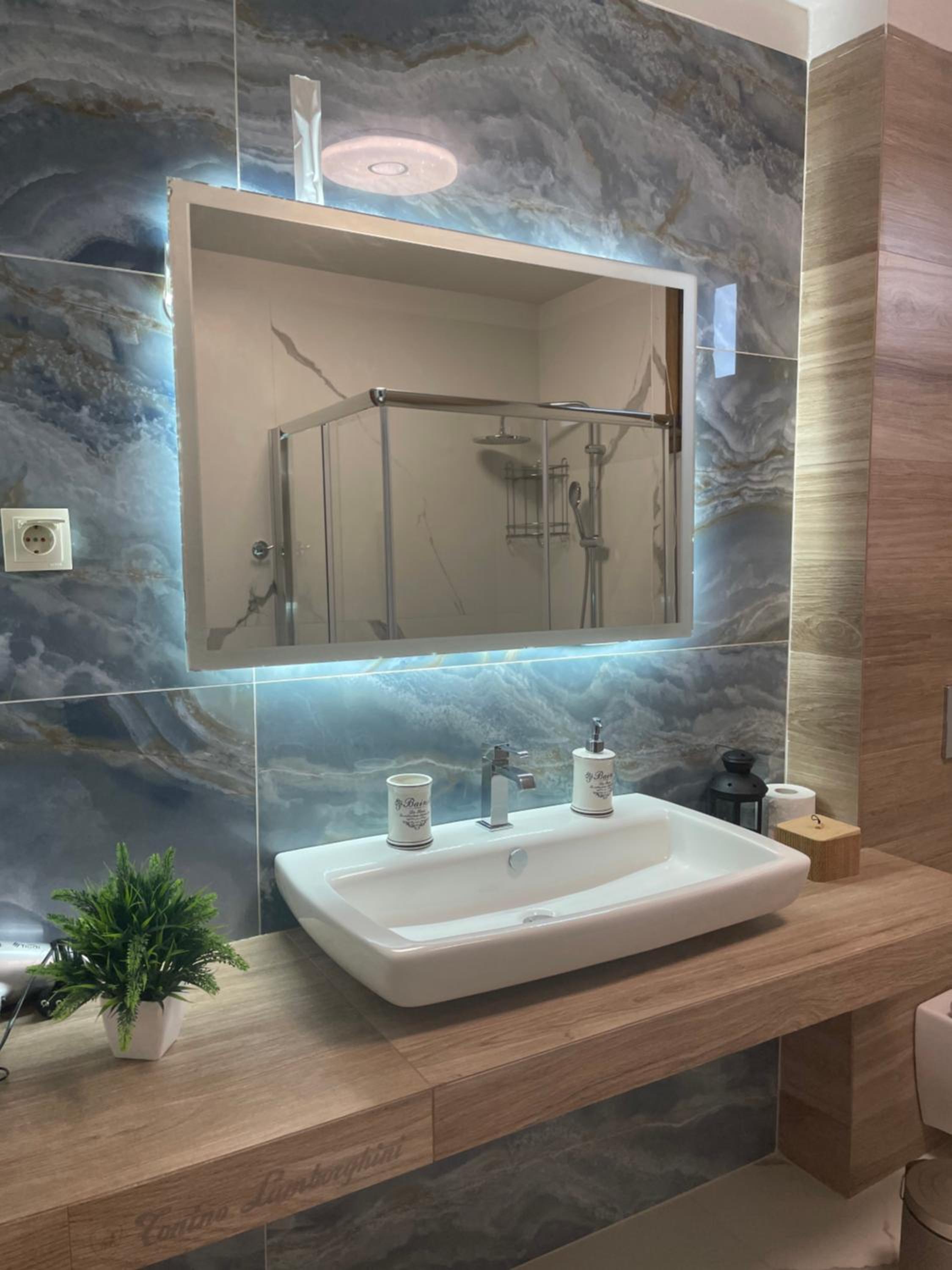 Junior Suite with Lake View - Photo 14