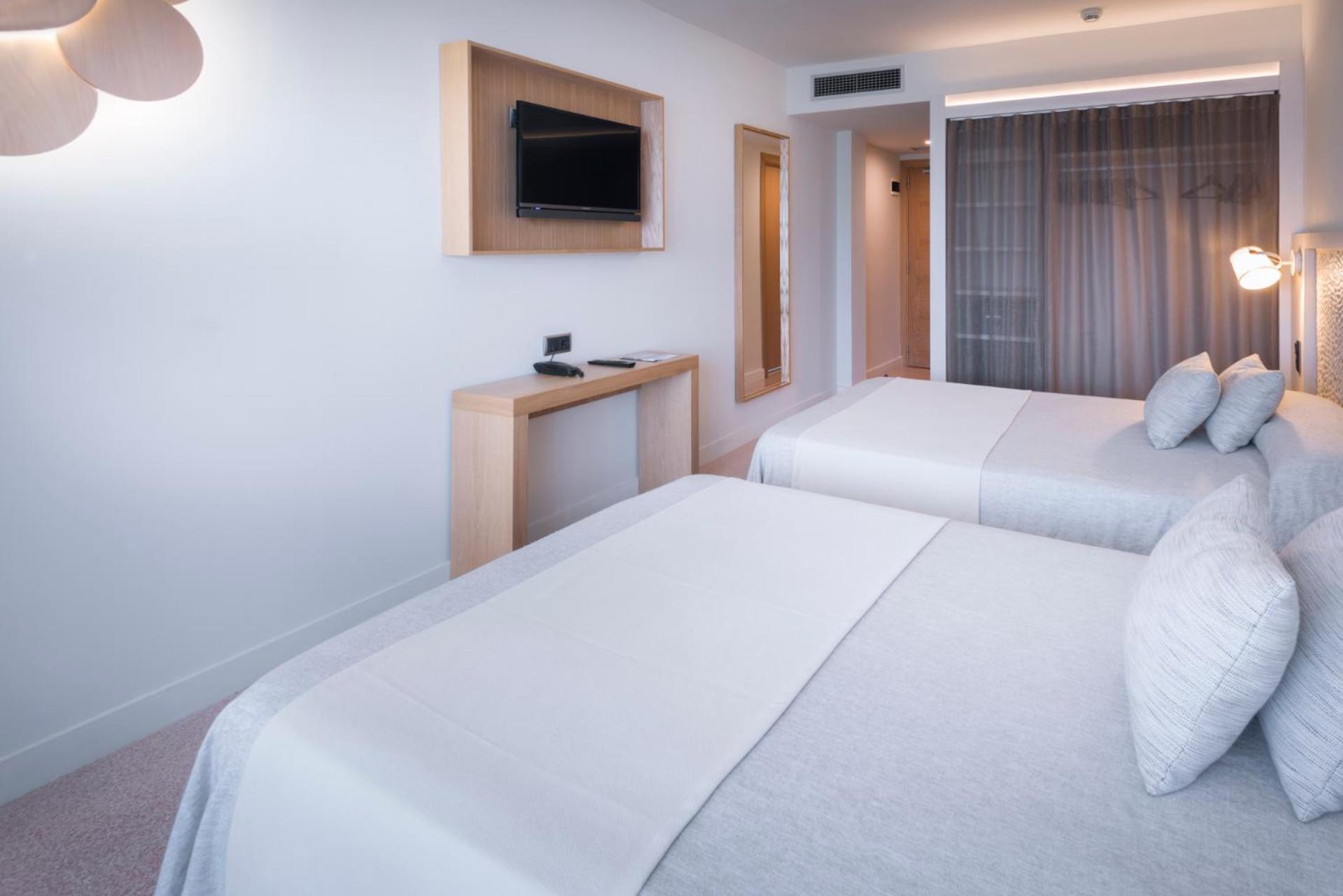 Quadruple Room - Photo 2